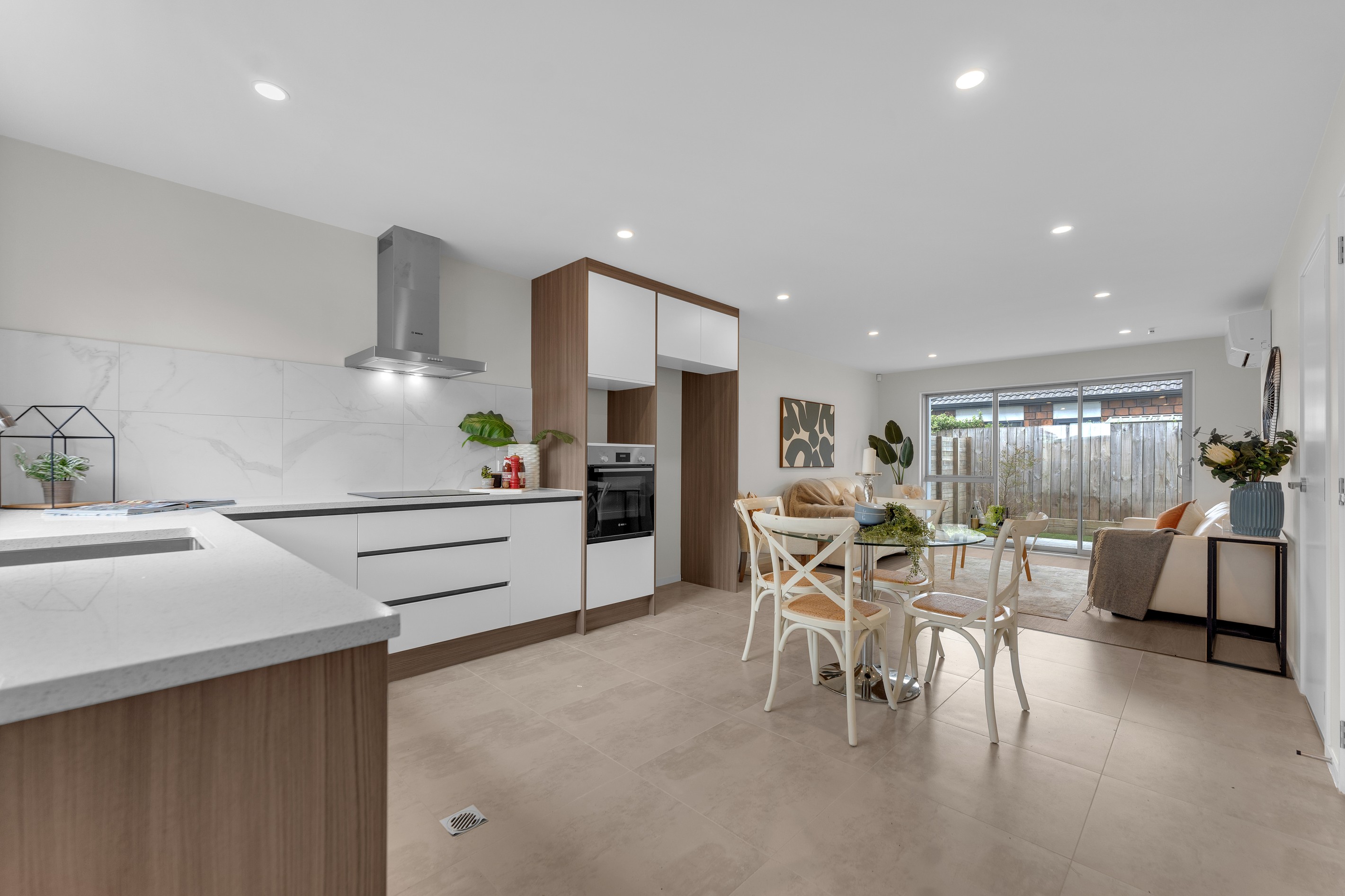 4/5 Grange Road, Papatoetoe, Manukau City