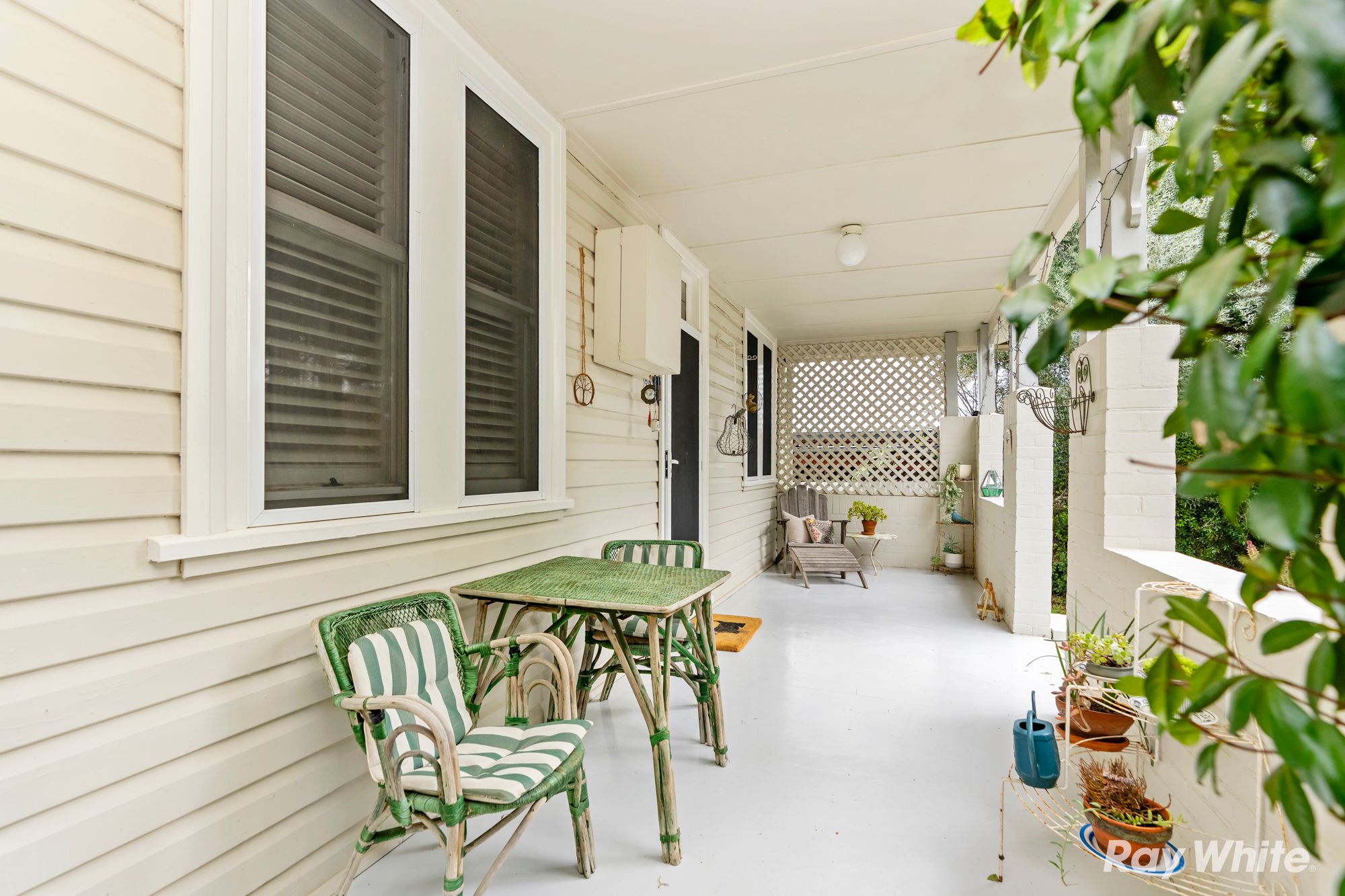 27 Grandview Avenue — photo 3 of 24