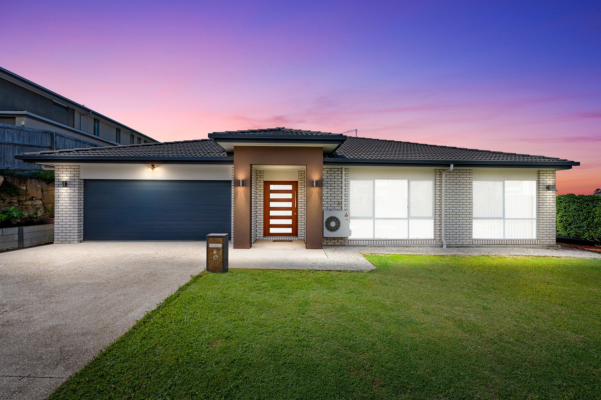1 Madanie Crescent, Underwood QLD 4119