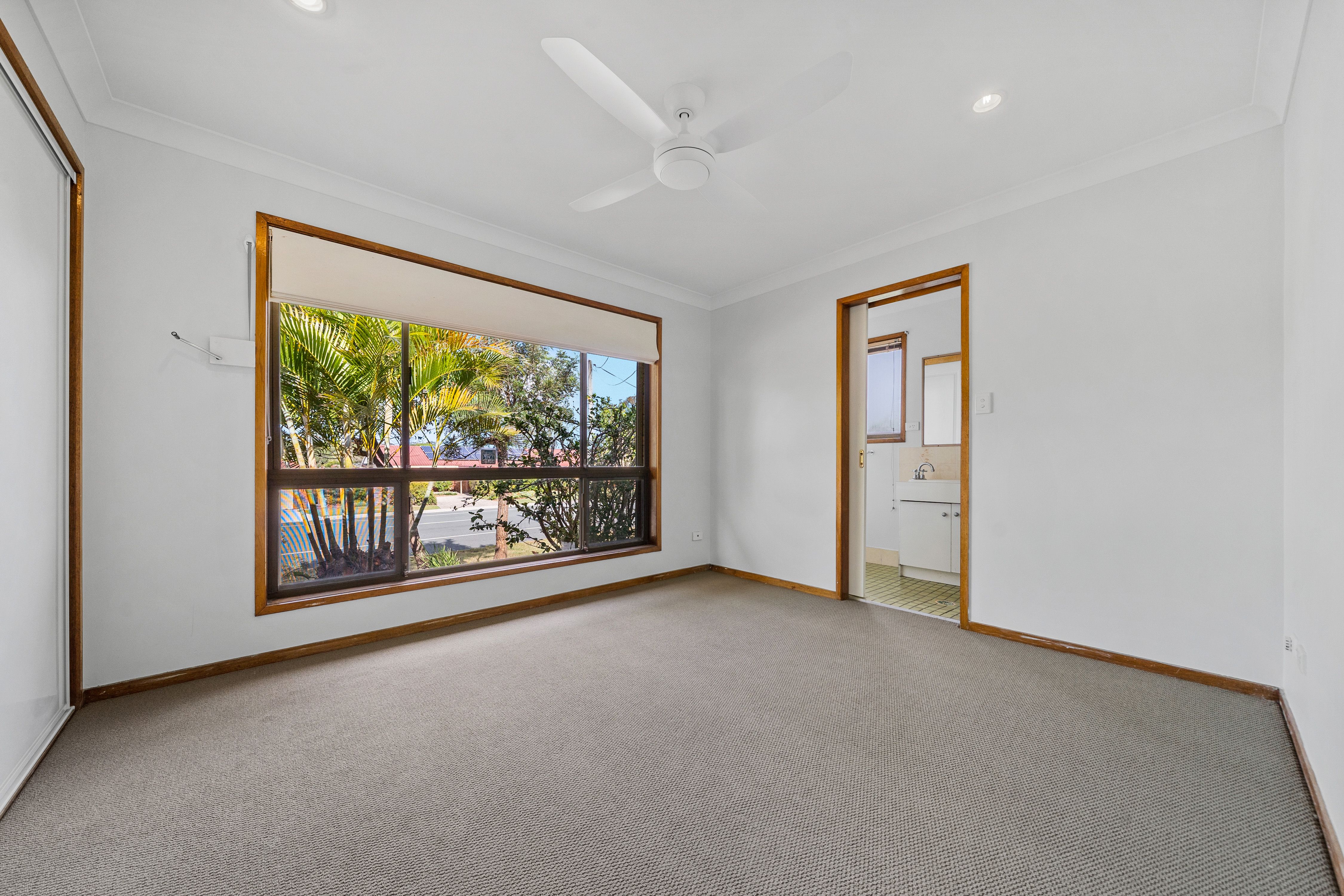 15 Robert Stanley Drive, Mount Warren Park, QLD 4207
