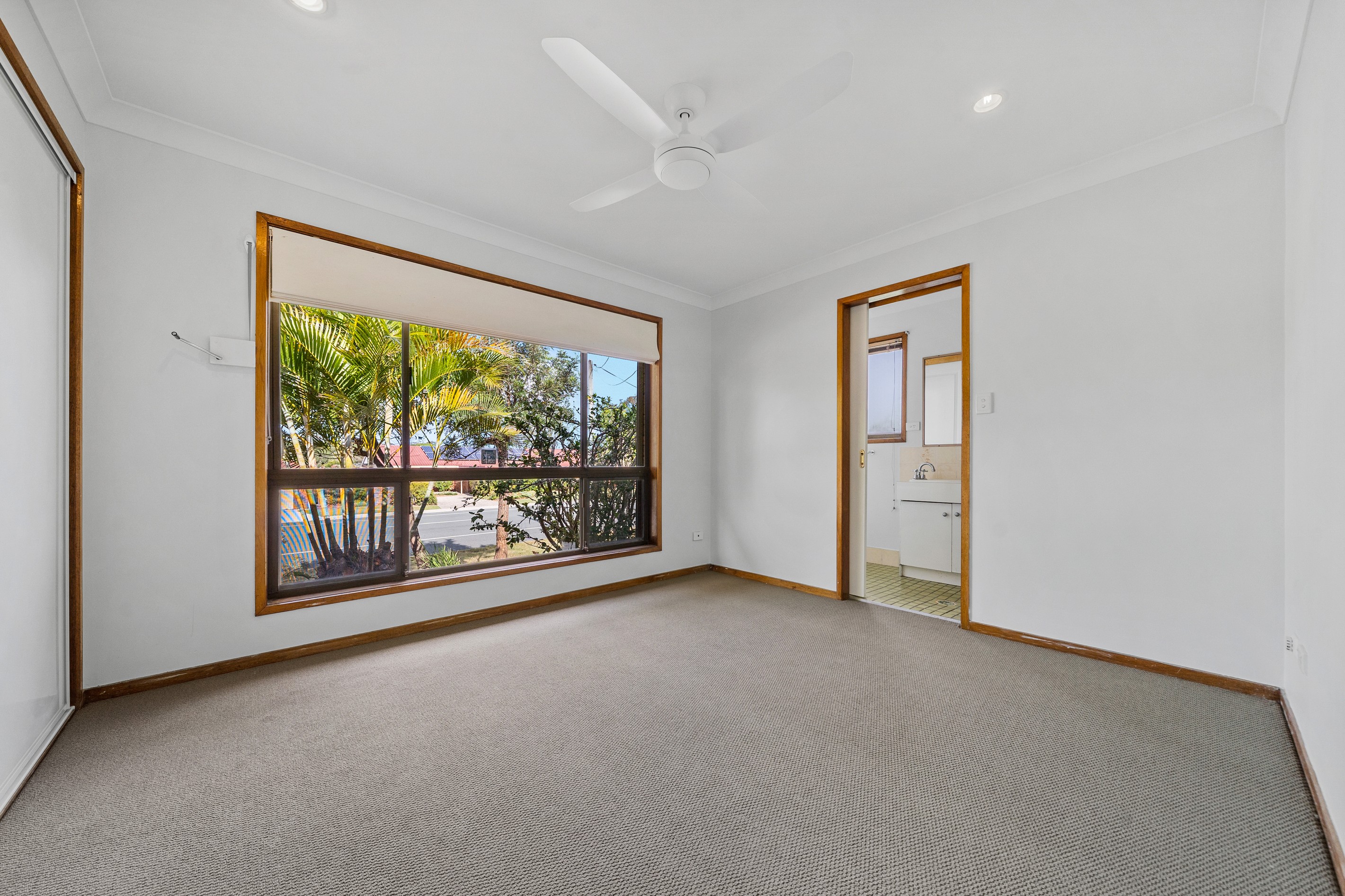 15 Robert Stanley Drive, Mount Warren Park, QLD 4207
