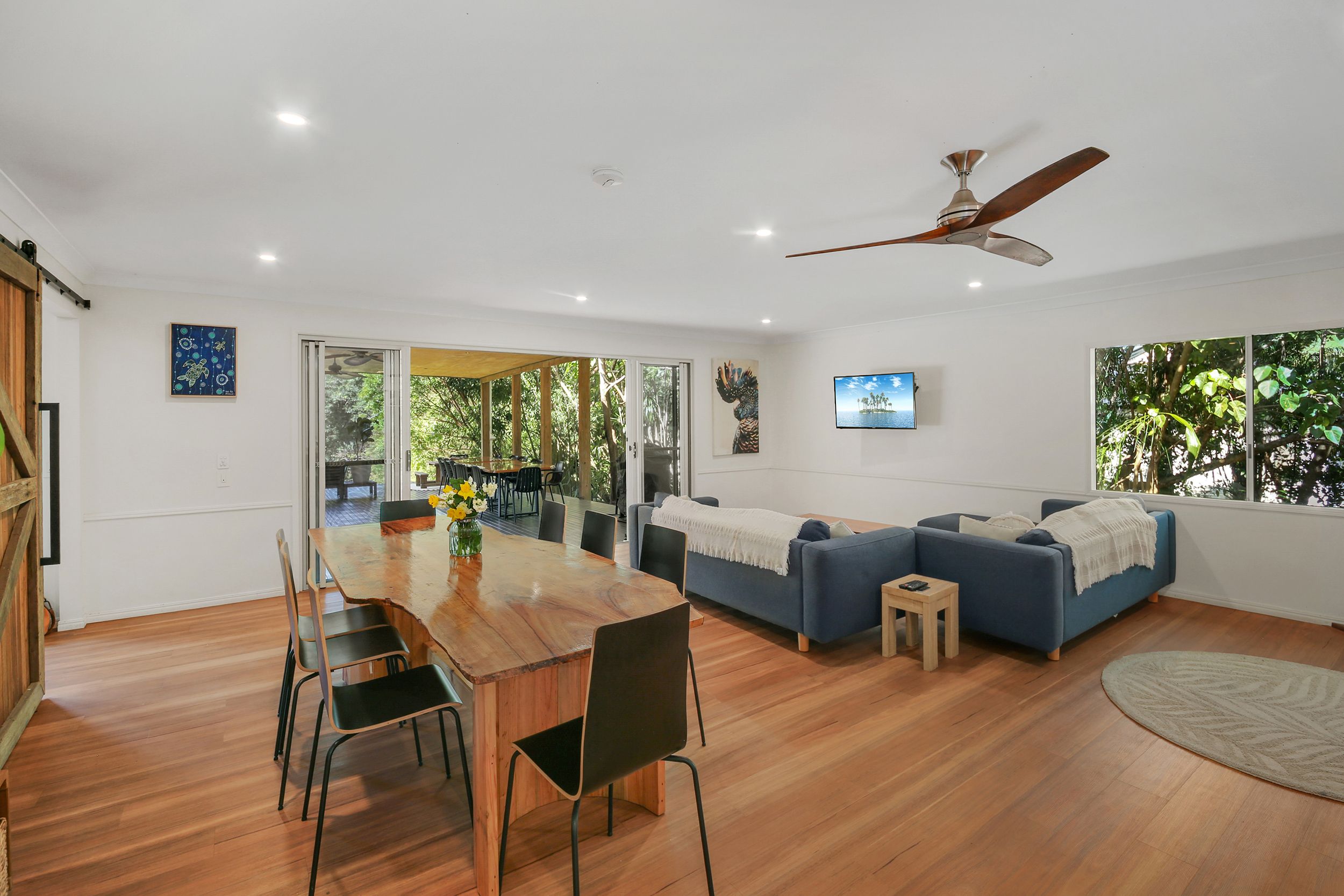 246 Diamond Valley Road — photo 4 of 30