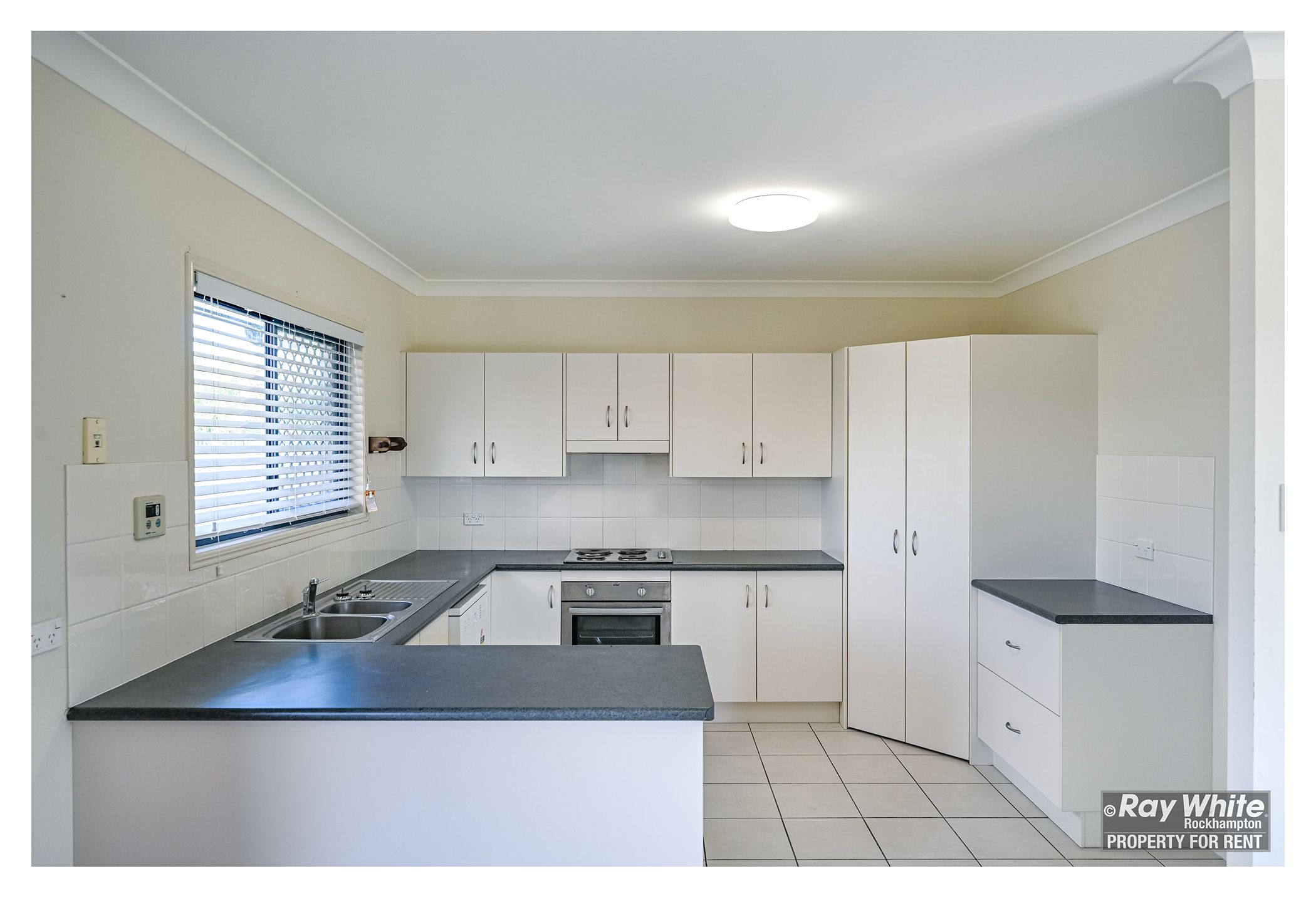 2A Hempenstall Street, Kawana, QLD 4701