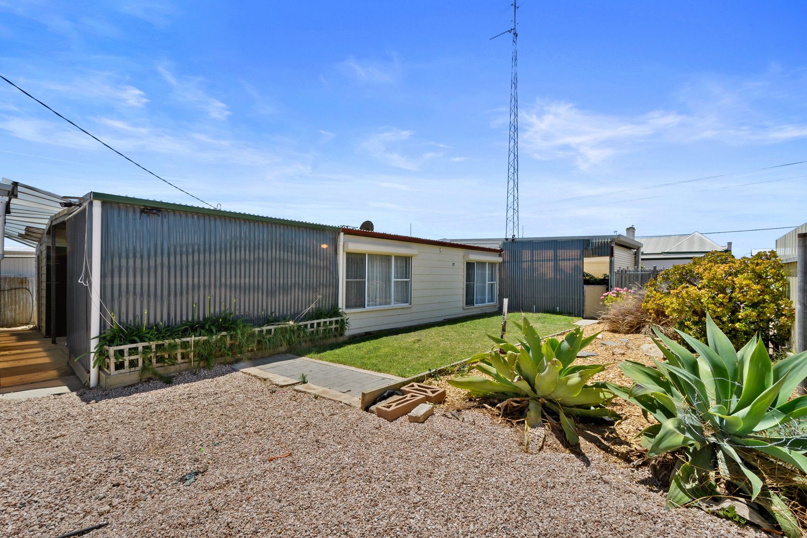 17 Hughes Street, Wallaroo, SA 5556