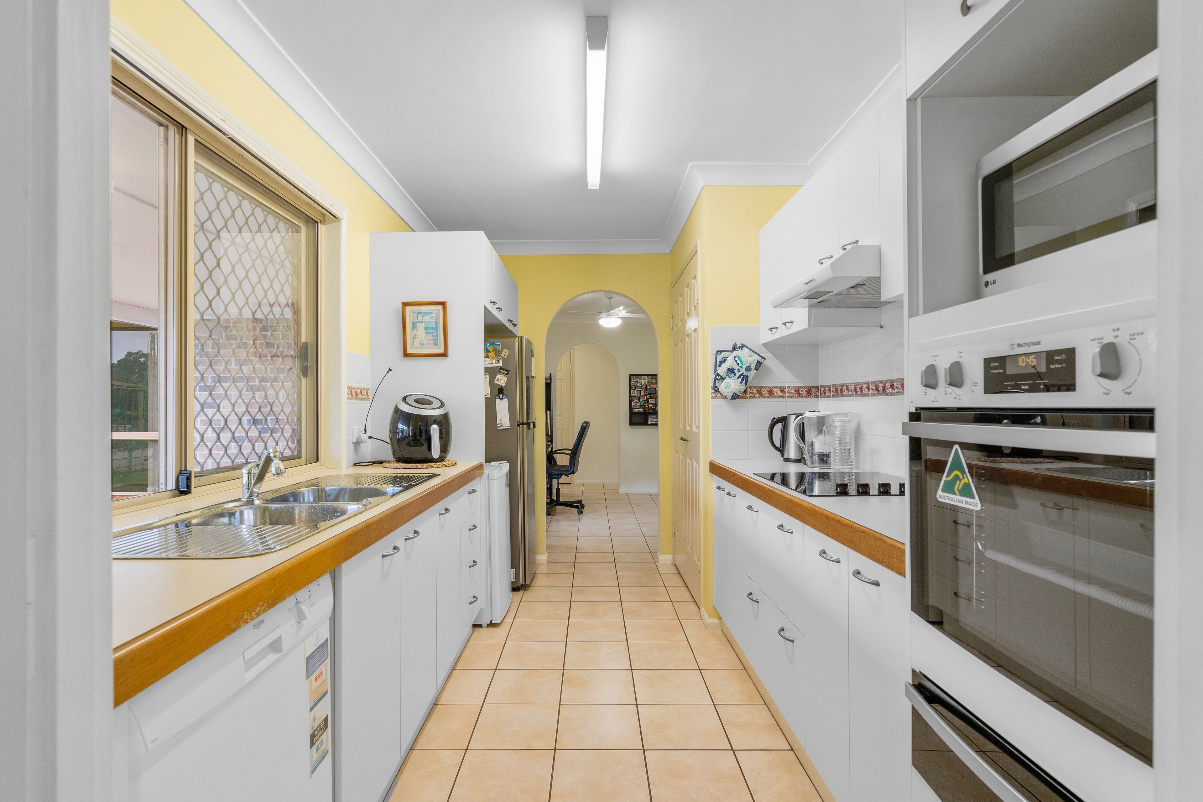 9 Kentia Street, Carseldine, QLD 4034