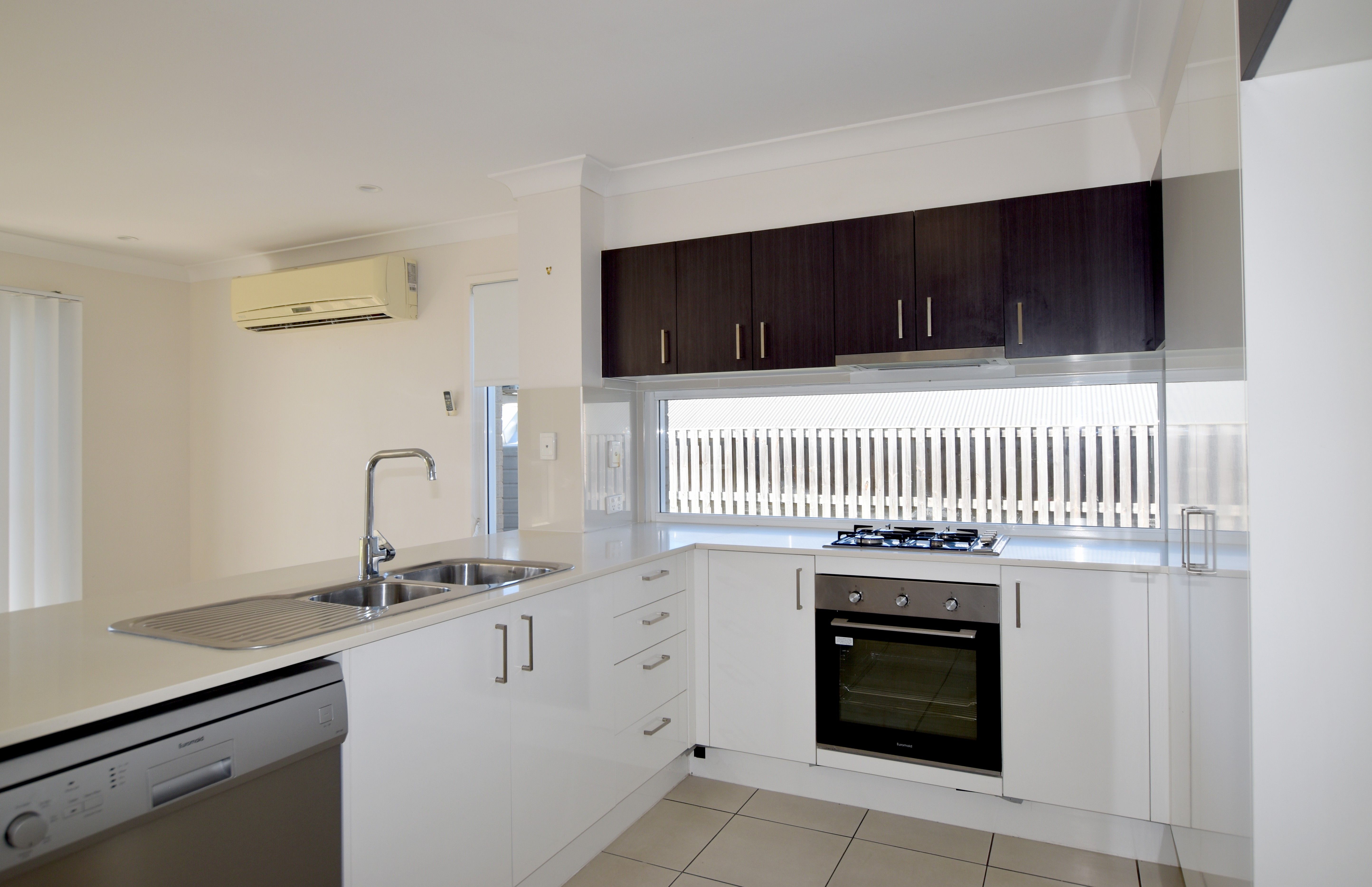 33 Koolivoo Parade, Boyne Island, QLD 4680