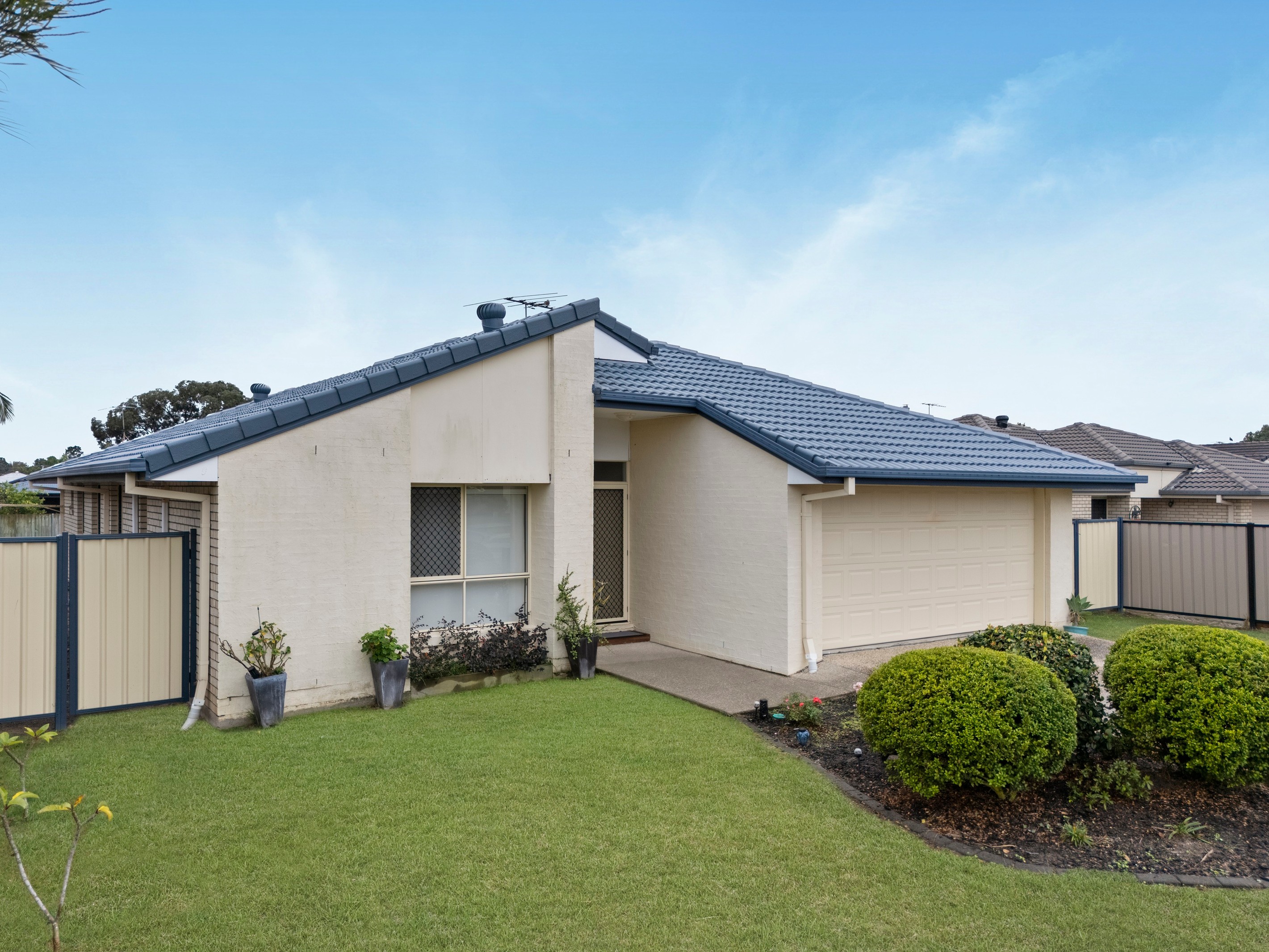 9 Varley Street, Lowood, QLD 4311