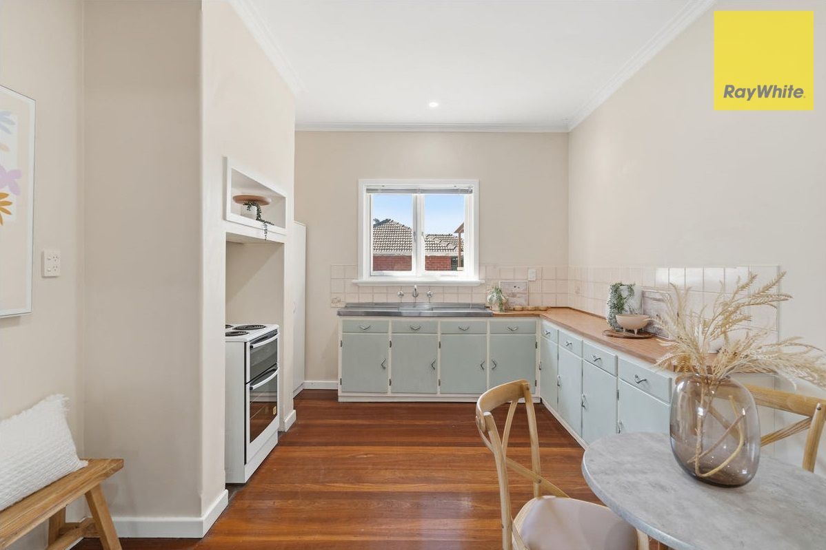 1/102 Hardy Road — photo 3 of 12