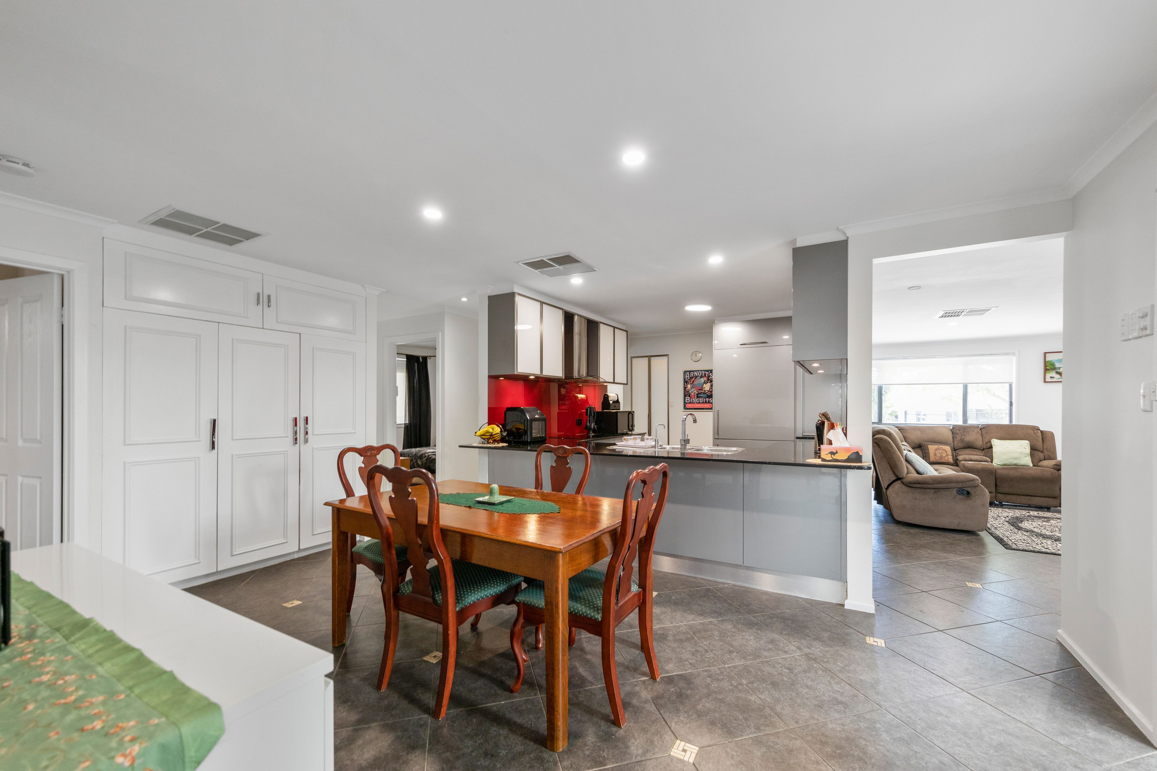 40 Amberdale Road, Blakeview, SA 5114 Sold House Ray White Craigmore