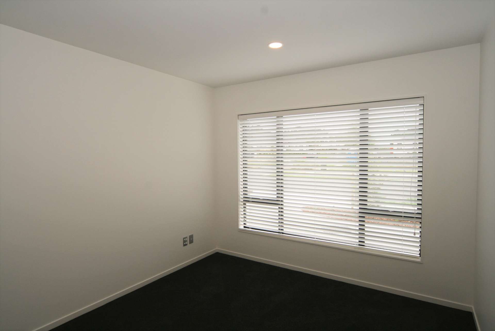 28 Vinistra Road photo 9