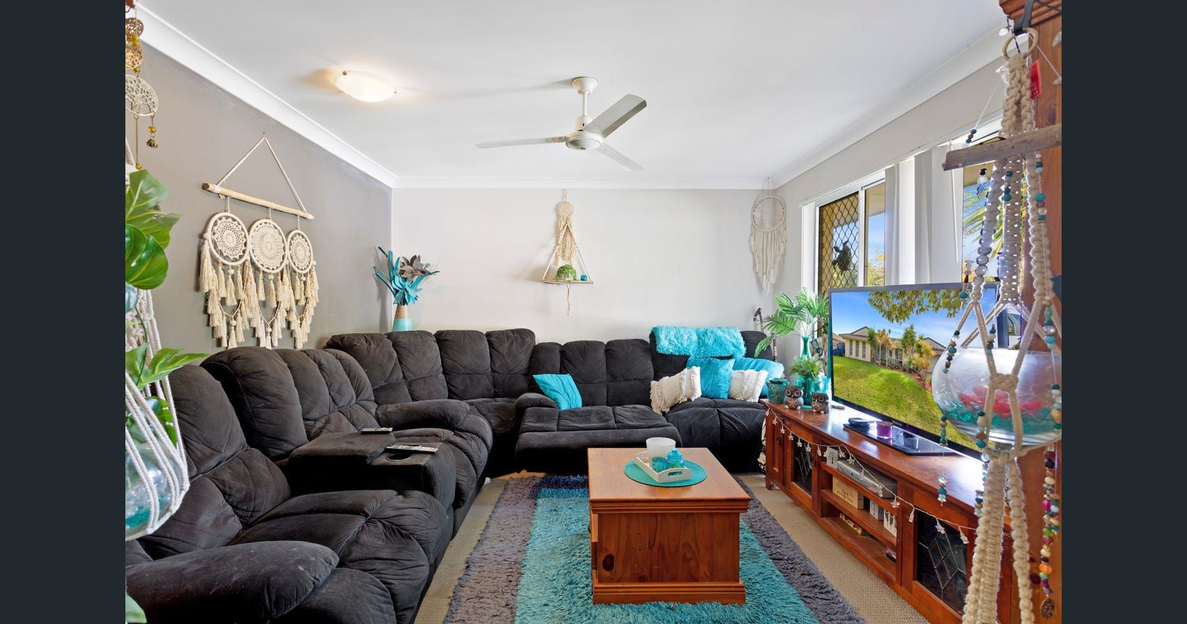 12 Adam Street, Beachmere, QLD 4510