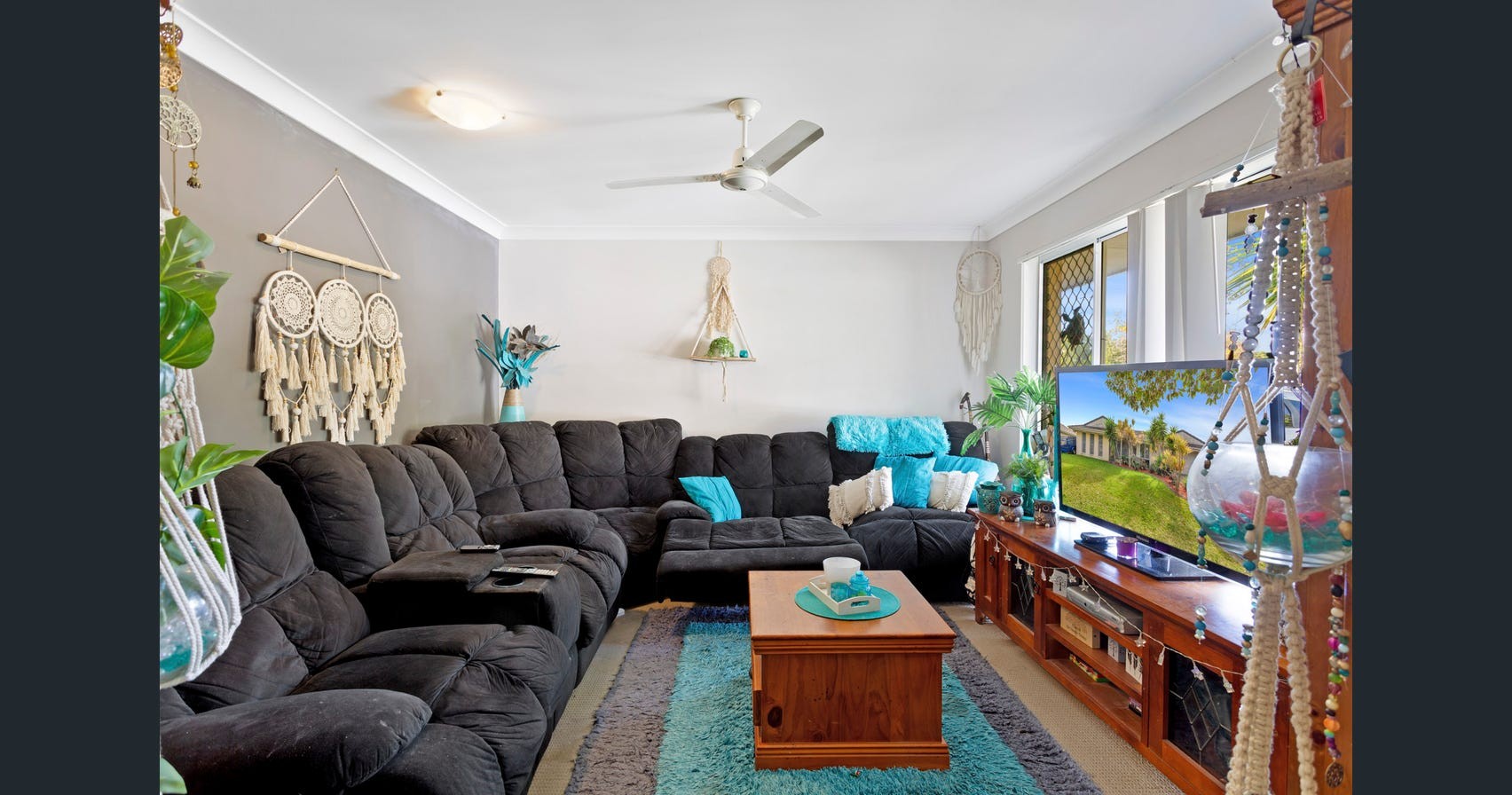 12 Adam Street, Beachmere, QLD 4510