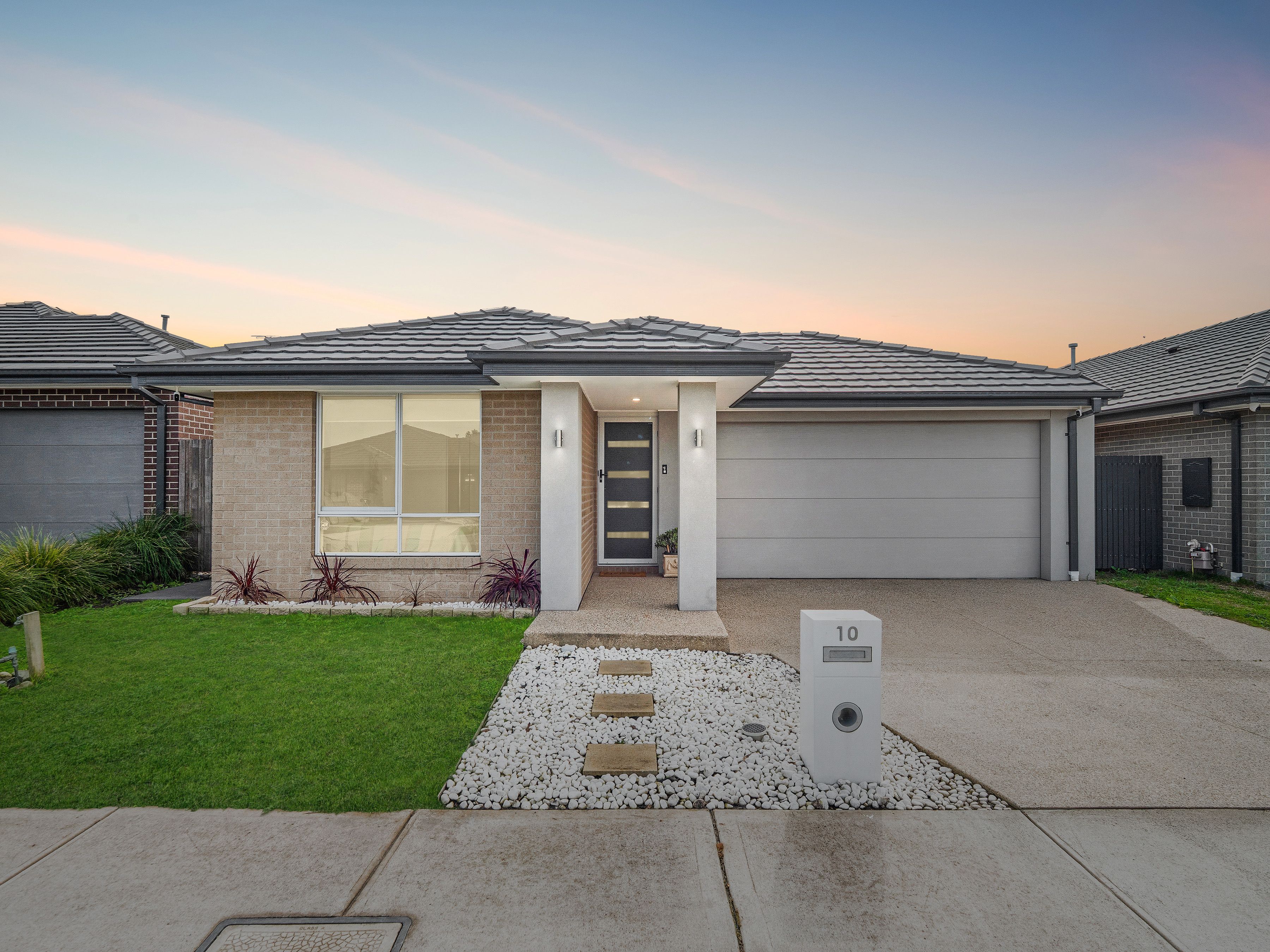 10 Bower Vine Road — photo from Ray White Cranbourne