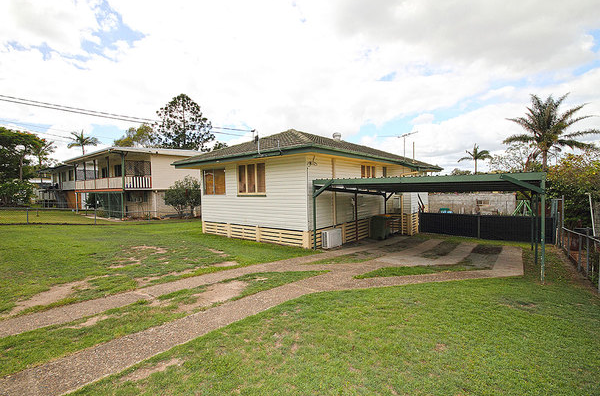 10 Ash Avenue, Woodridge, QLD 4114