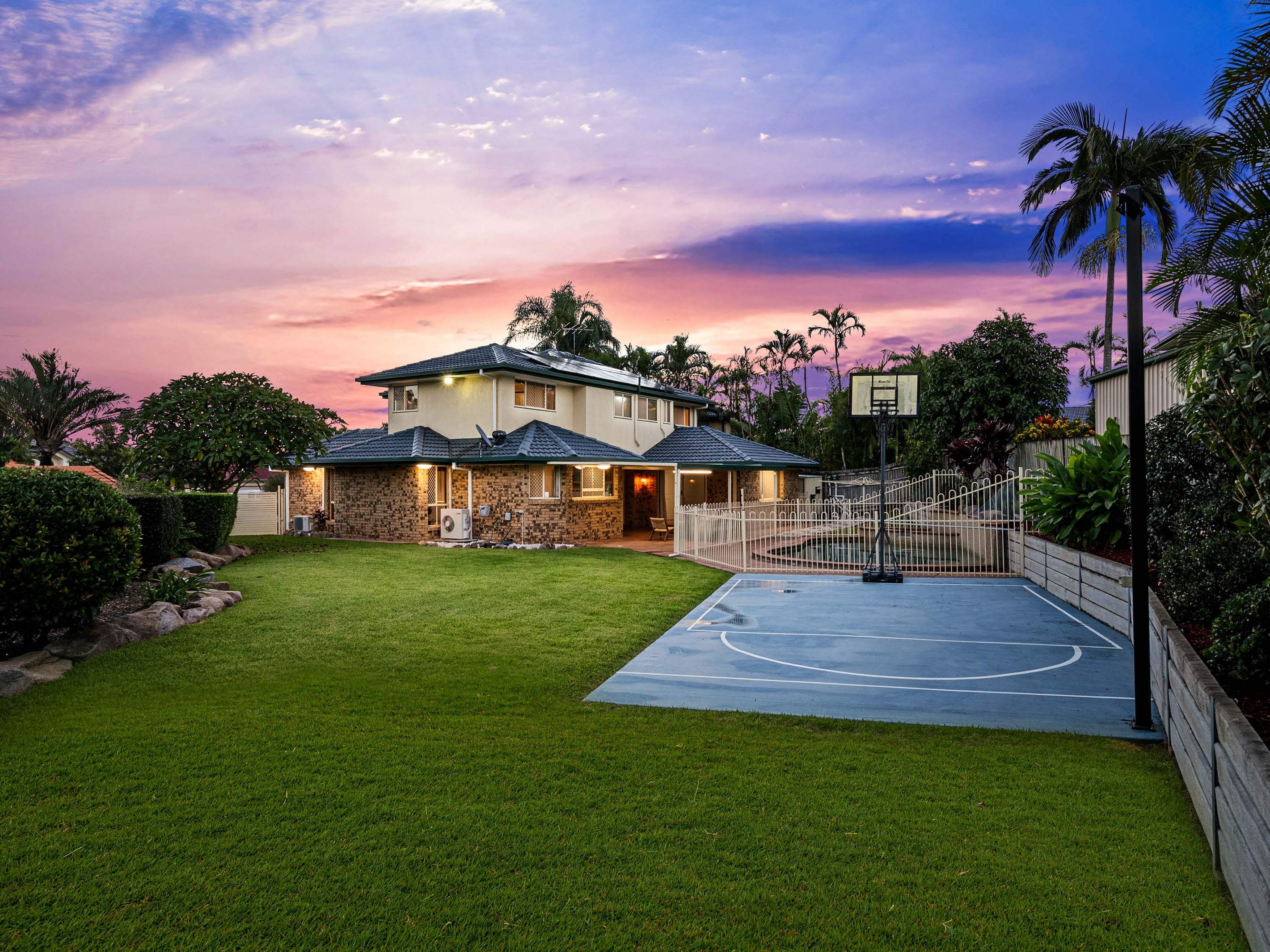 10 Geneva Close, Parkinson, QLD 4115