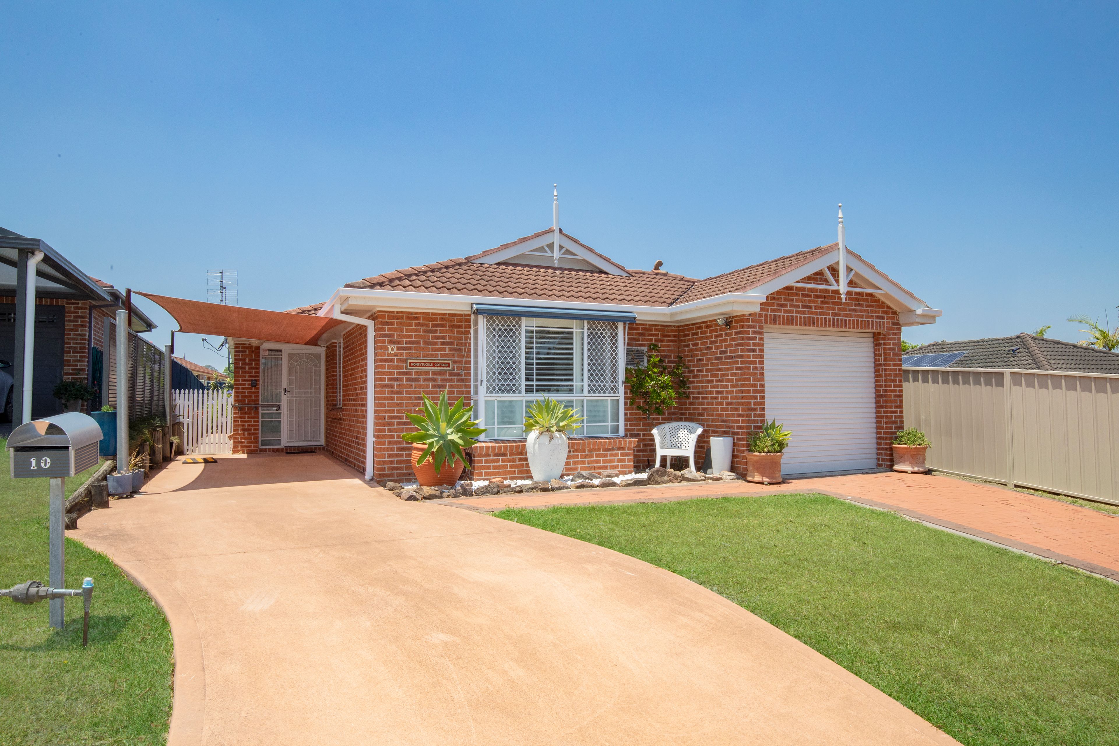 10 Angophora Close, Mount Hutton NSW 2290