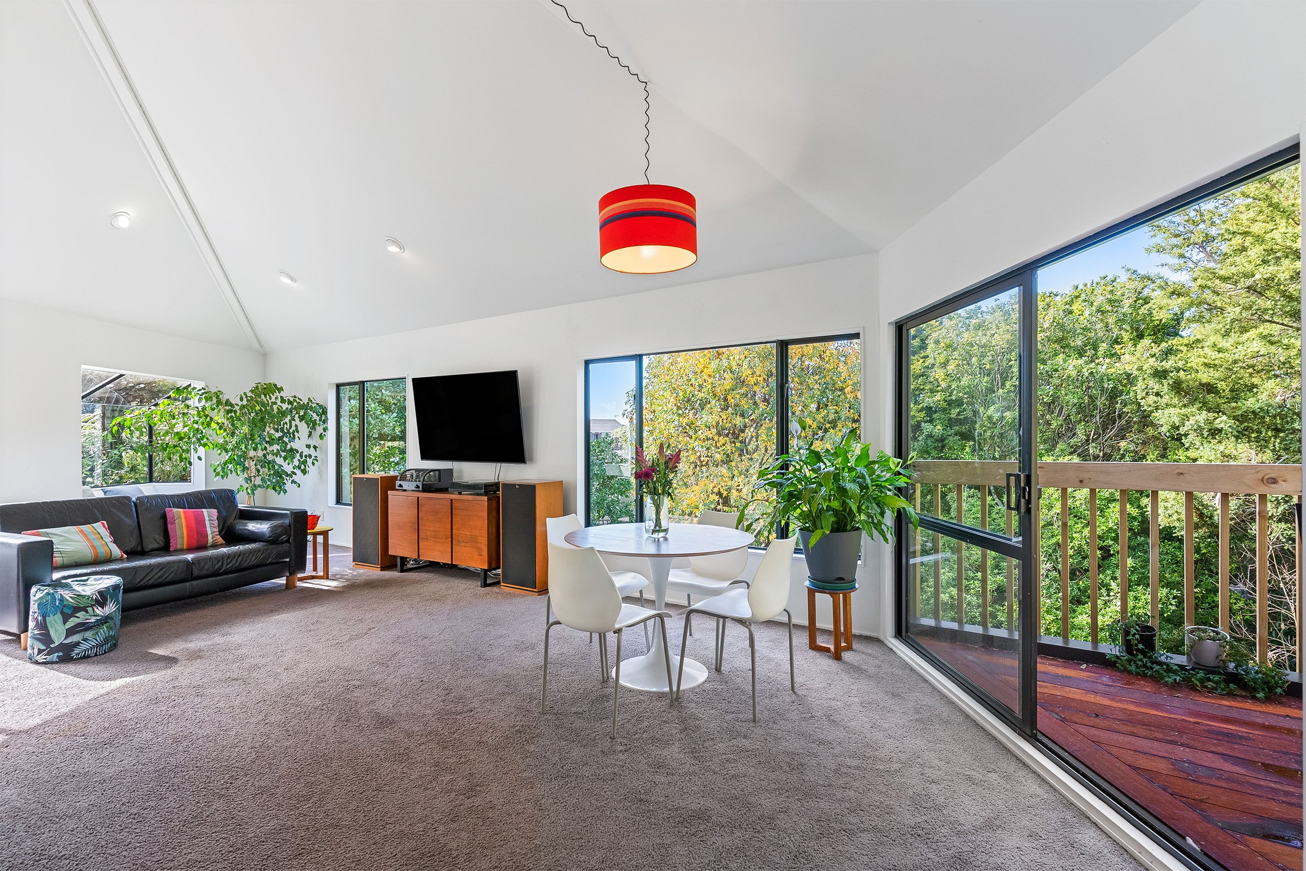 2/7 Almadale Place, Hillcrest, North Shore City