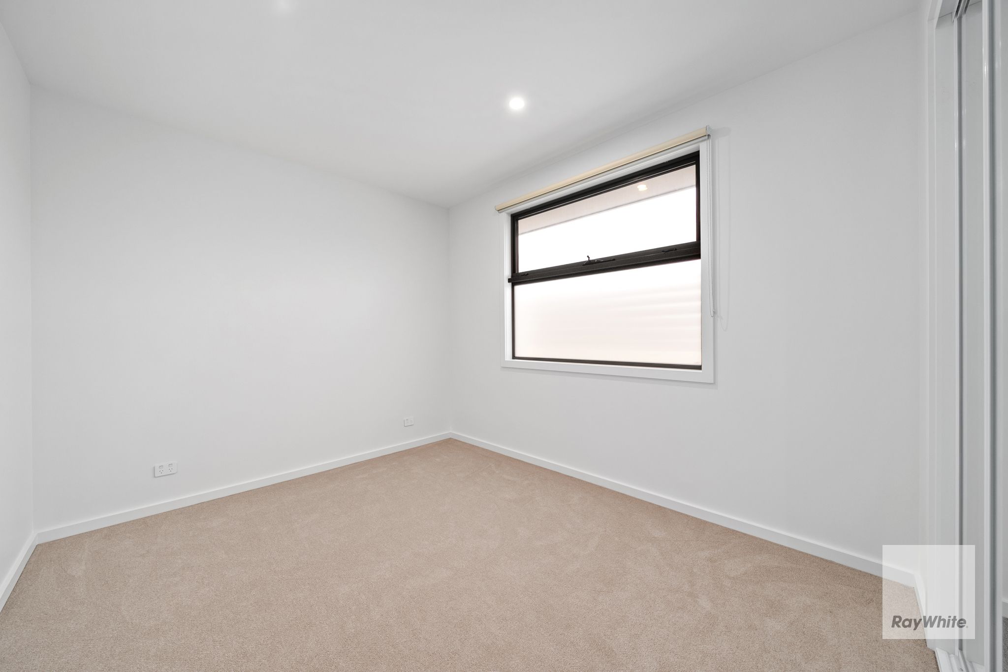 3-4/17 Worrall Street — photo 11 of 15