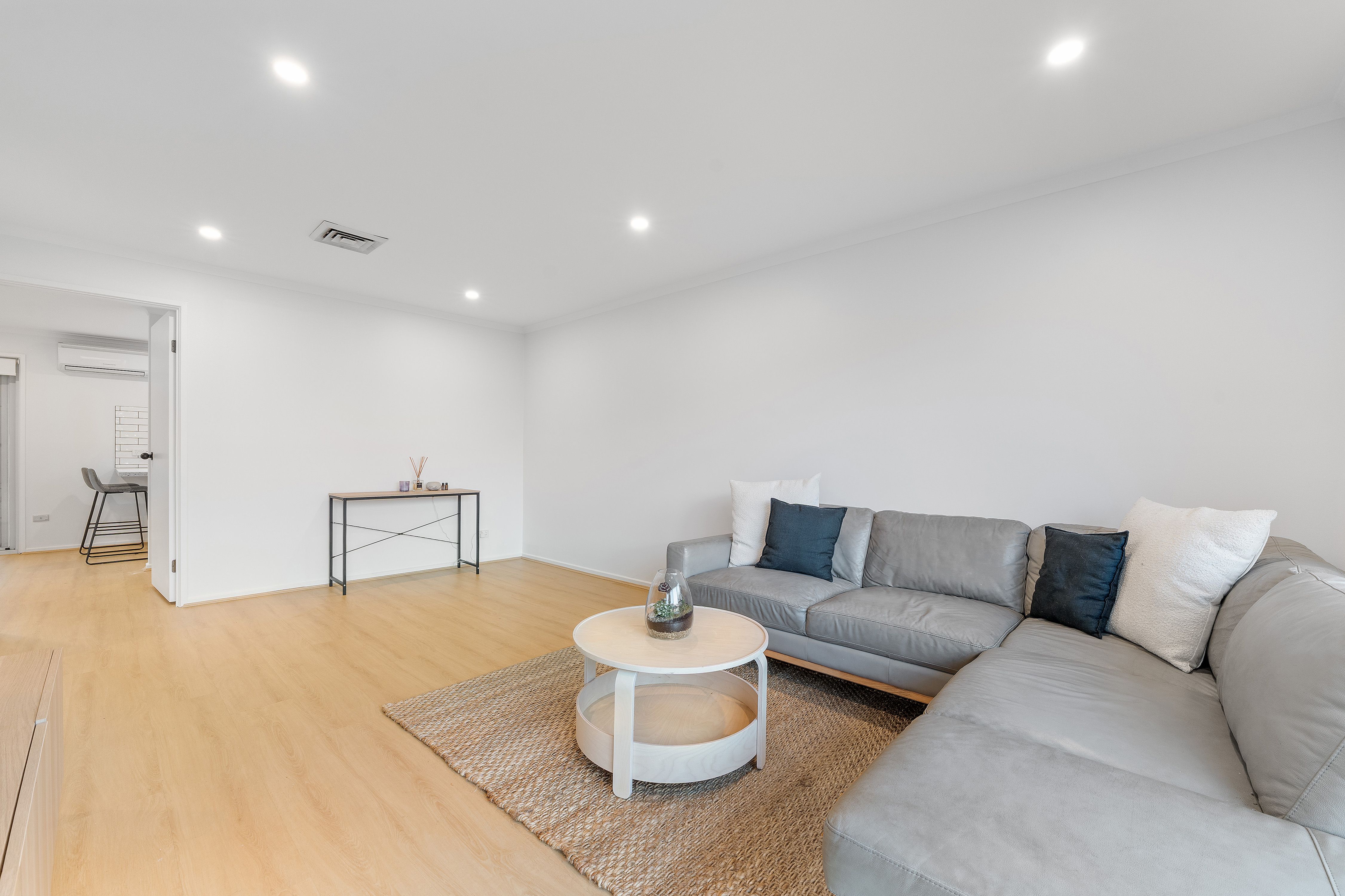 8 Ridder Court — photo 3 of 13