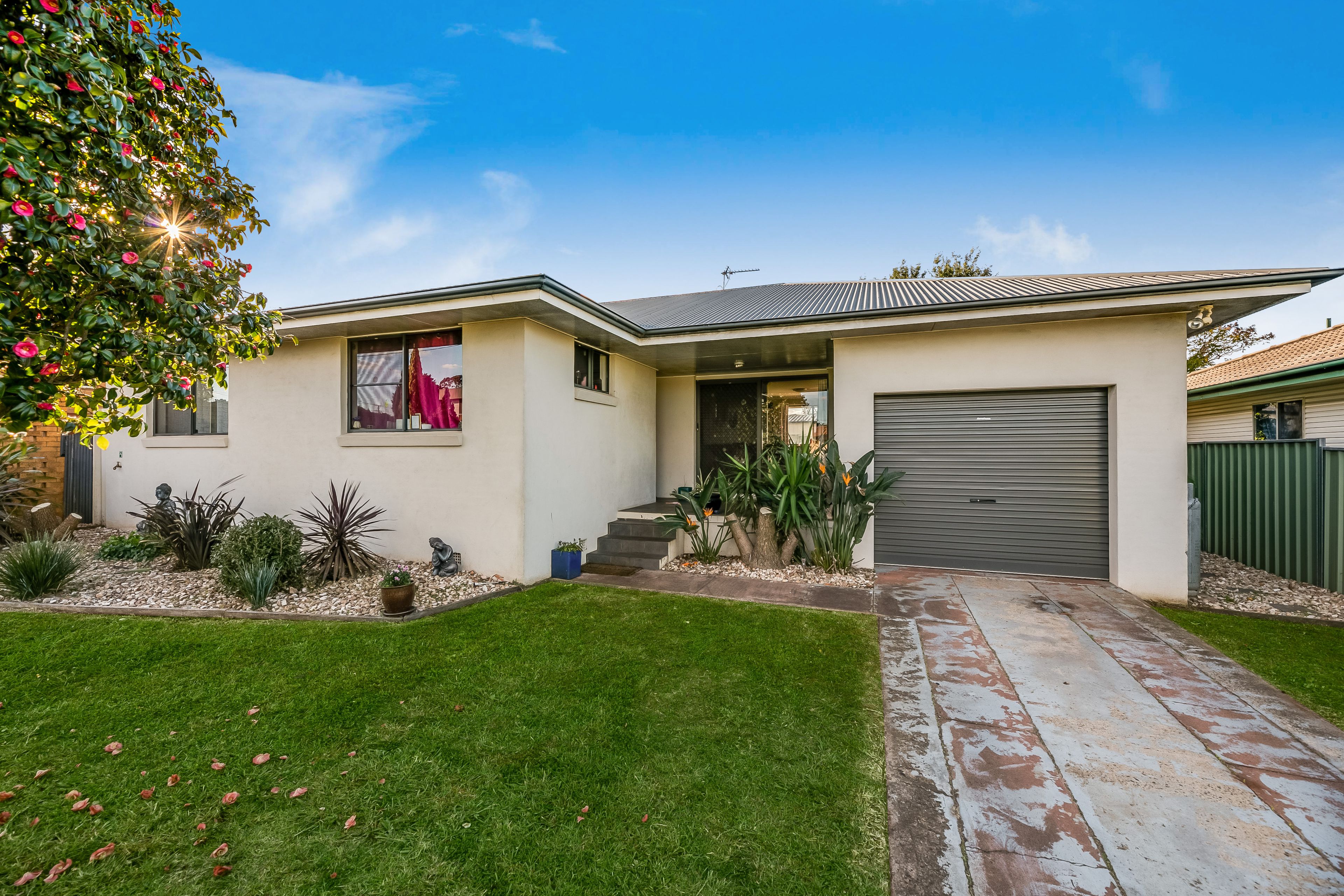 27 Quelch Street, Rockville QLD 4350