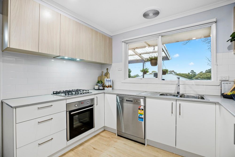 21 Mountain Gate Drive, Ferntree Gully, VIC 3156