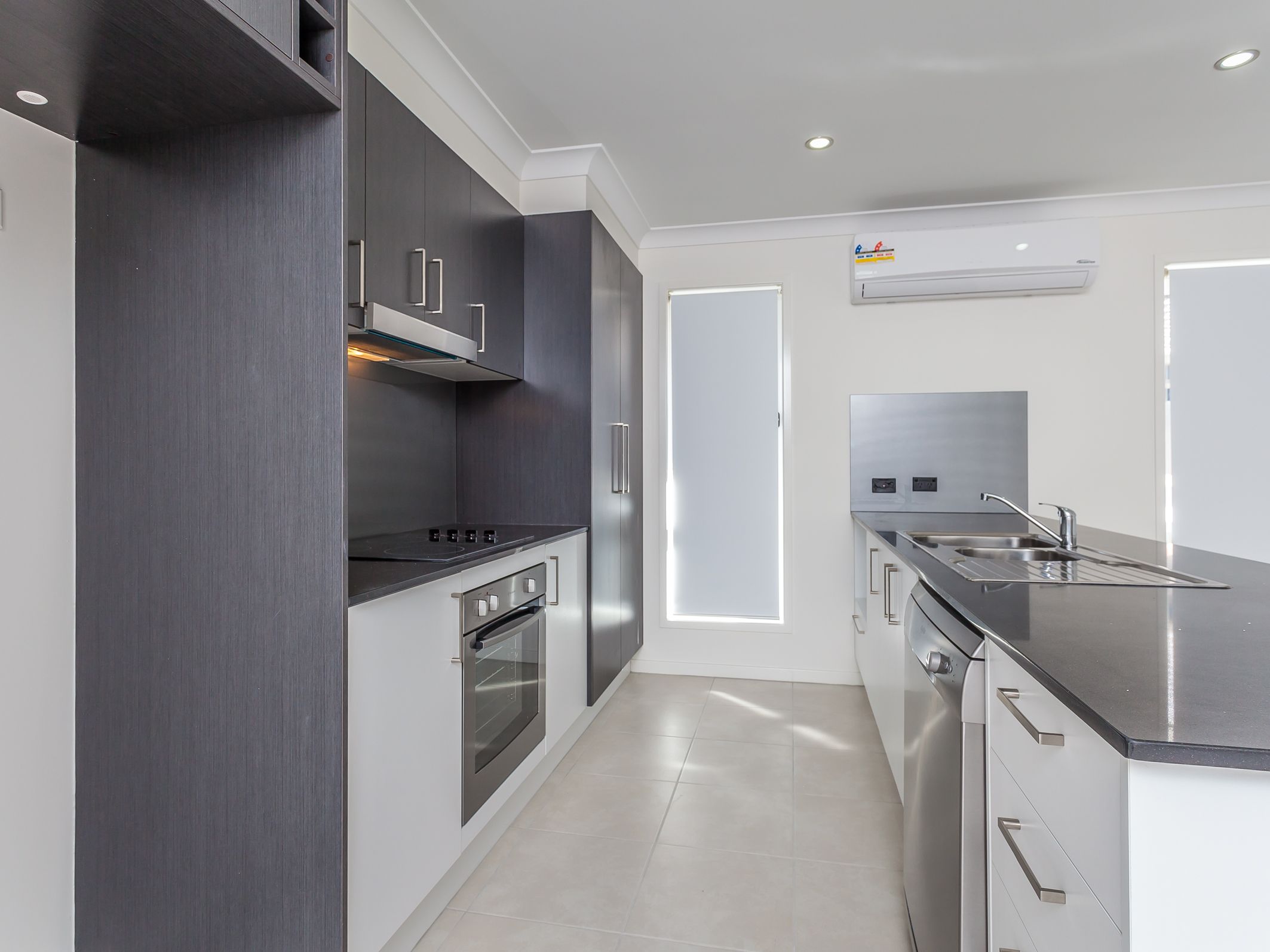 14 Dickson Crescent, North Lakes, QLD 4509