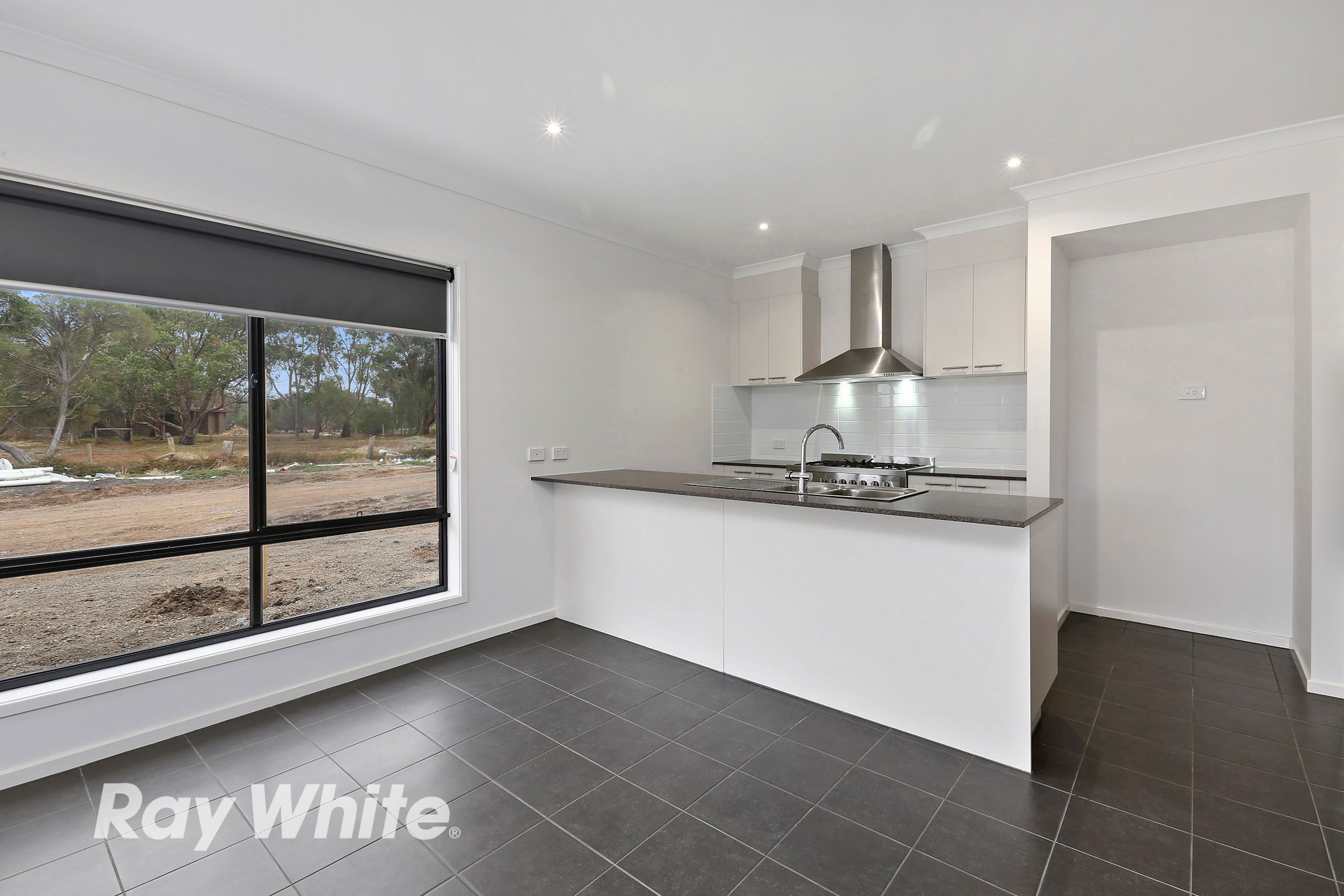 25 Yellow Avenue, Lara, VIC 3212