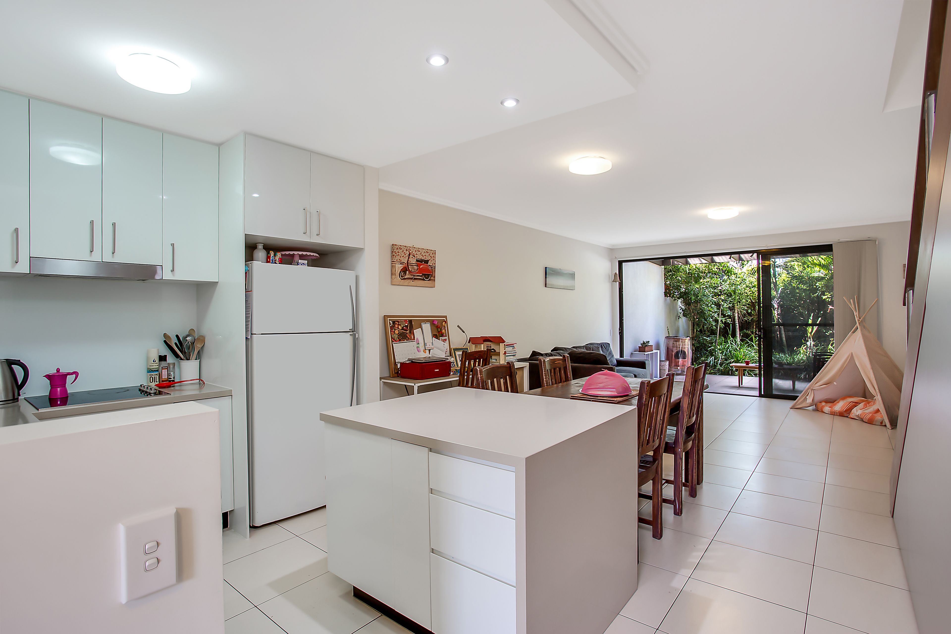 2 The Gardenway, Robina QLD 4226