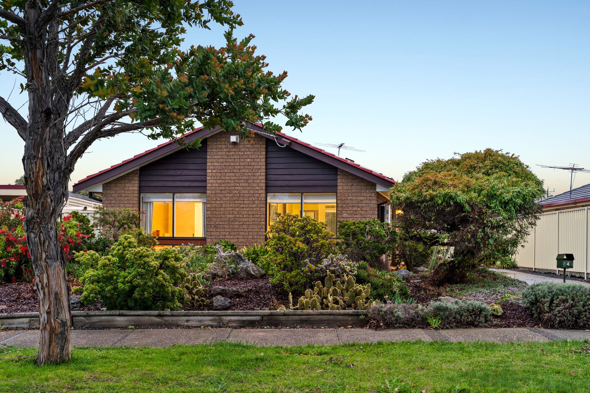 4 Edwards Drive , Altona Meadows VIC 3028