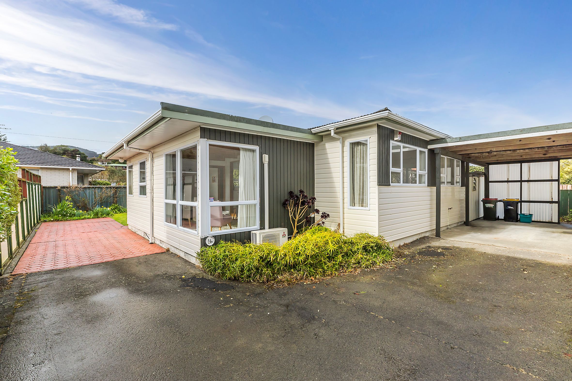 16c Beauchamp Street, Tawa, Wellington City