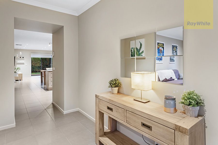 6 Lion Chase, Craigieburn, VIC 3064