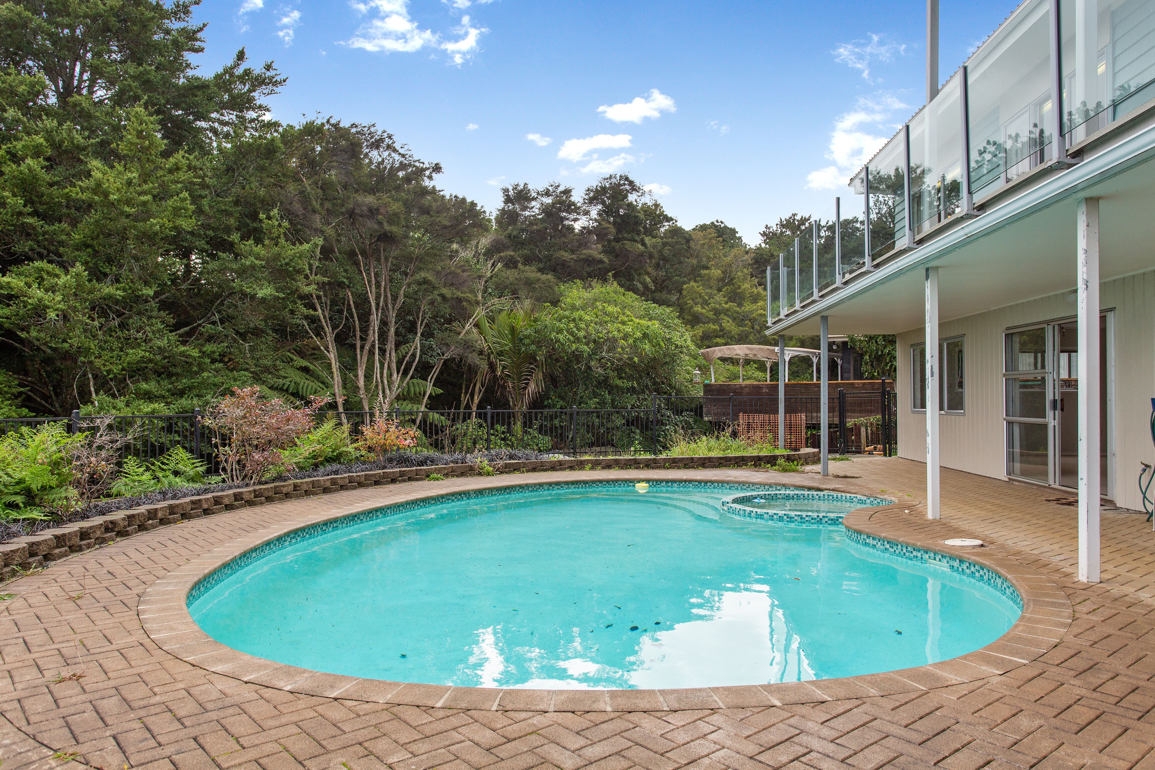 12 Gibbs Crescent, Red Hill, Papakura