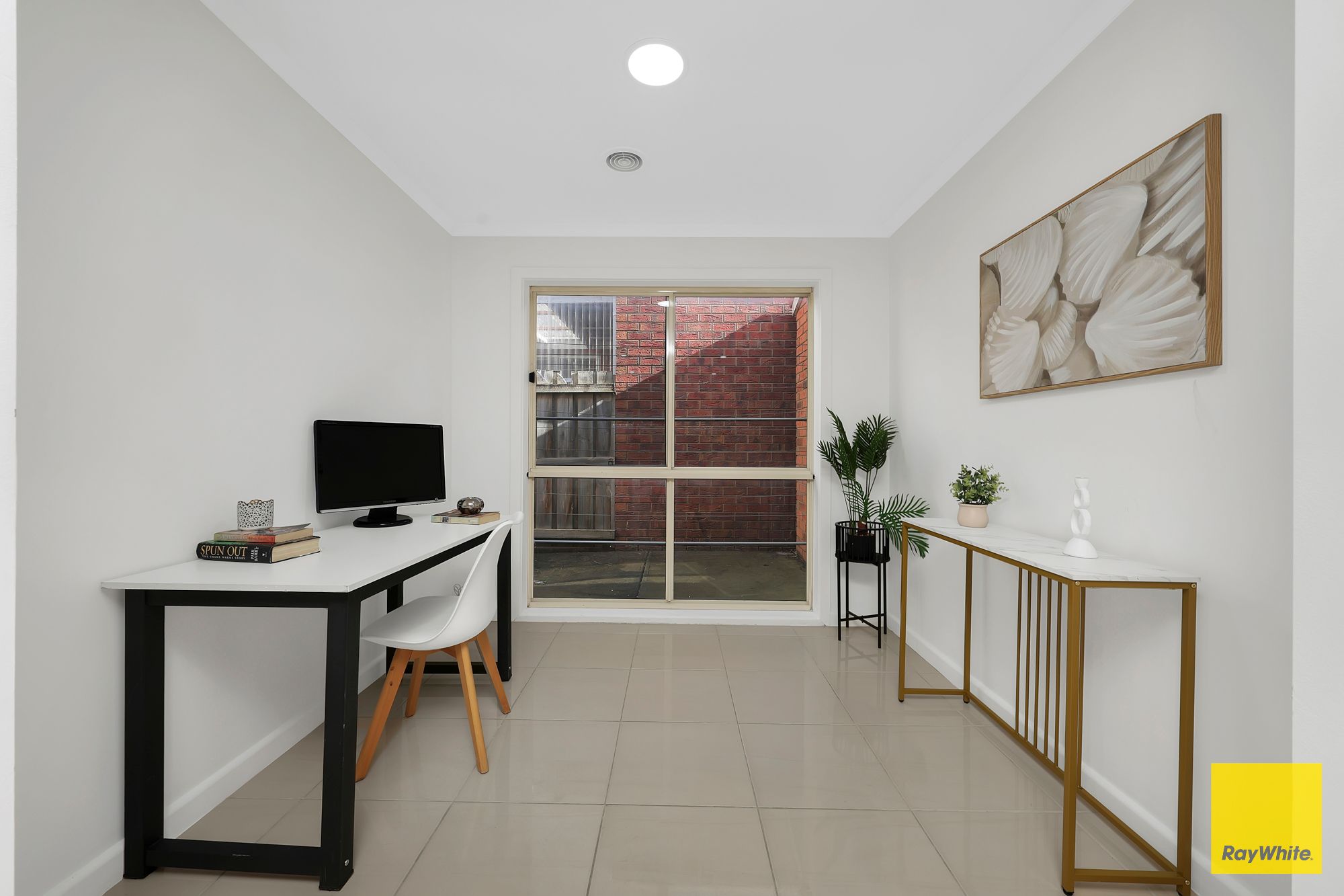 17 Thames Way — photo 10 of 17