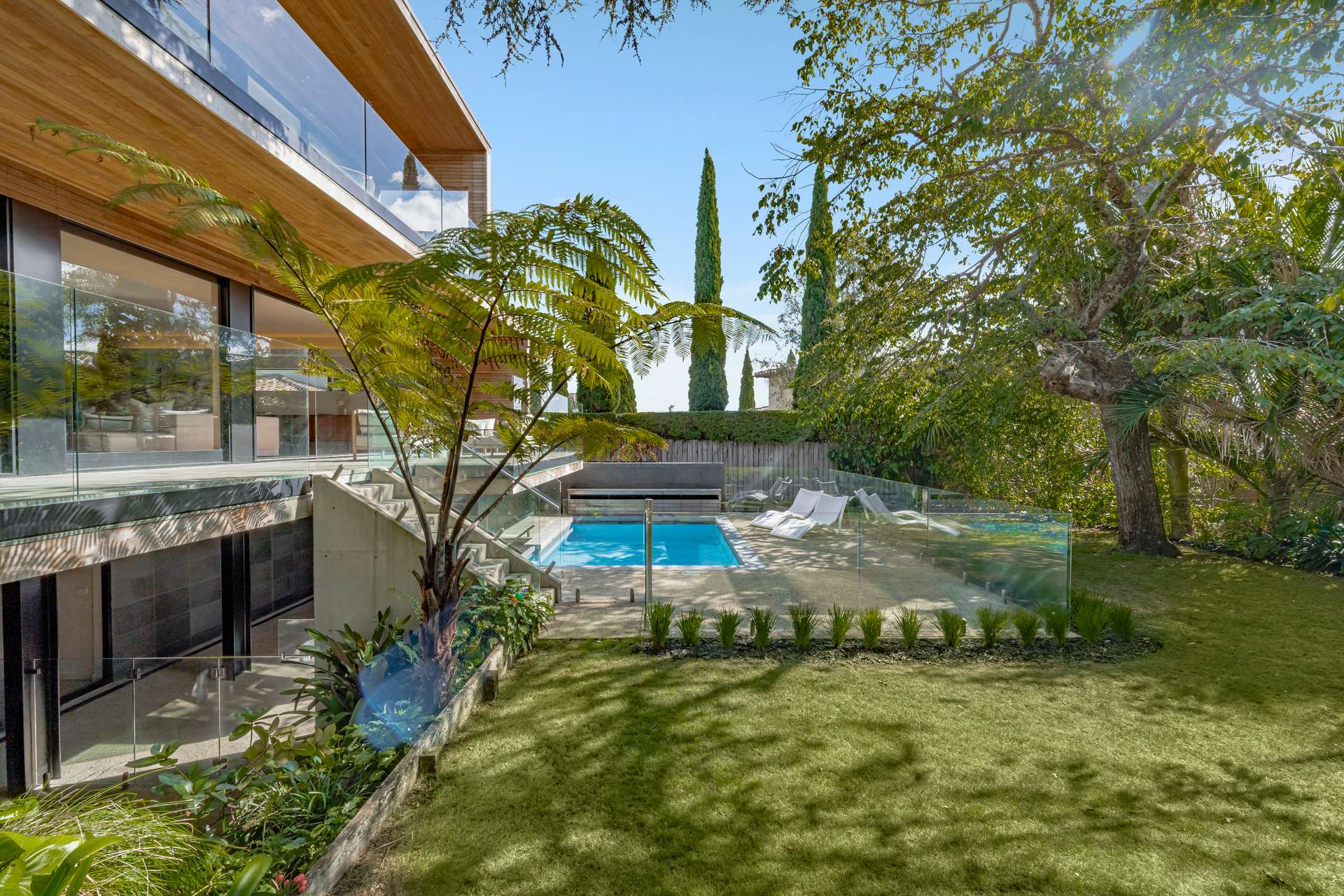 10 Springcombe Road photo 32