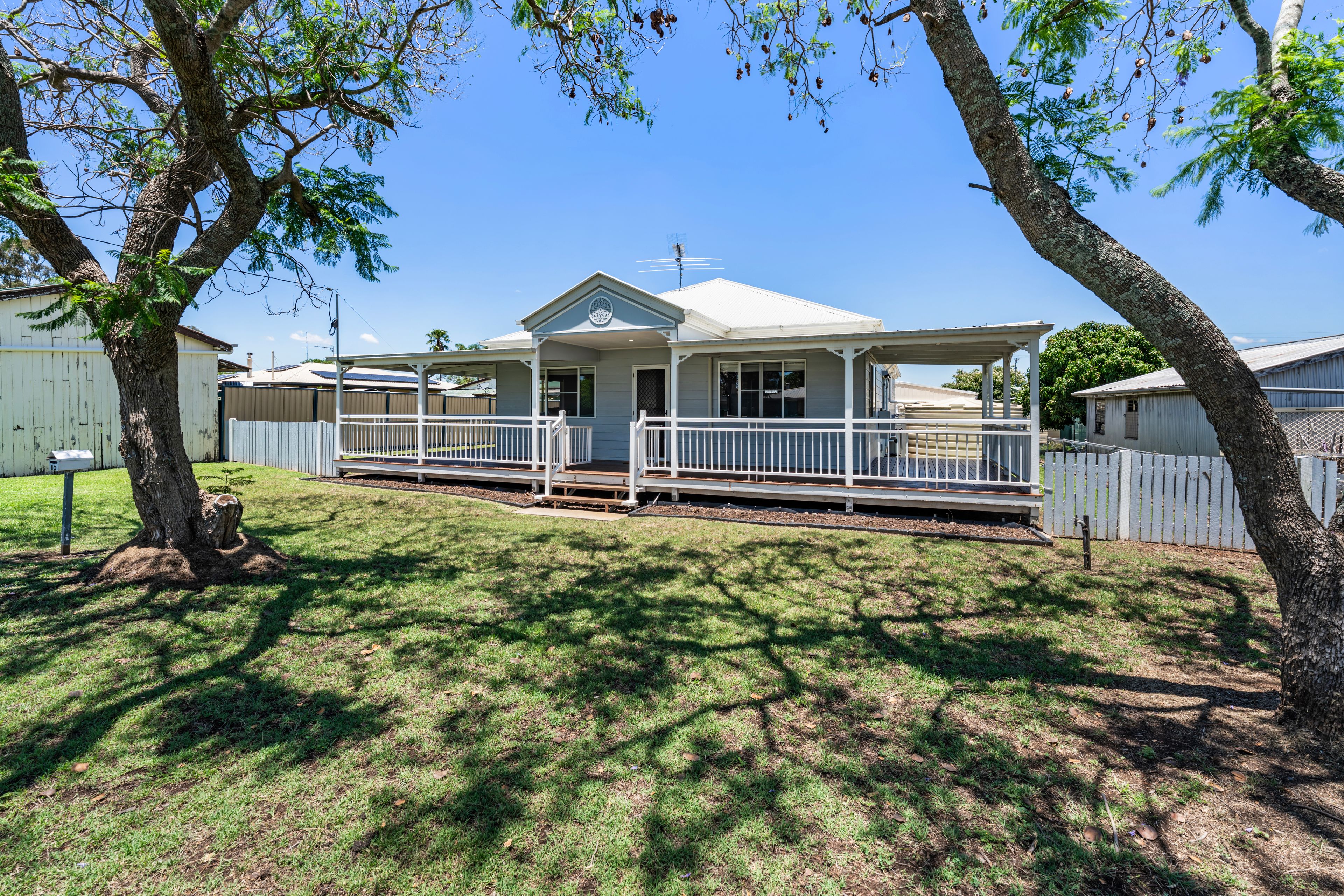 10 Lillian Street, Pittsworth QLD 4356