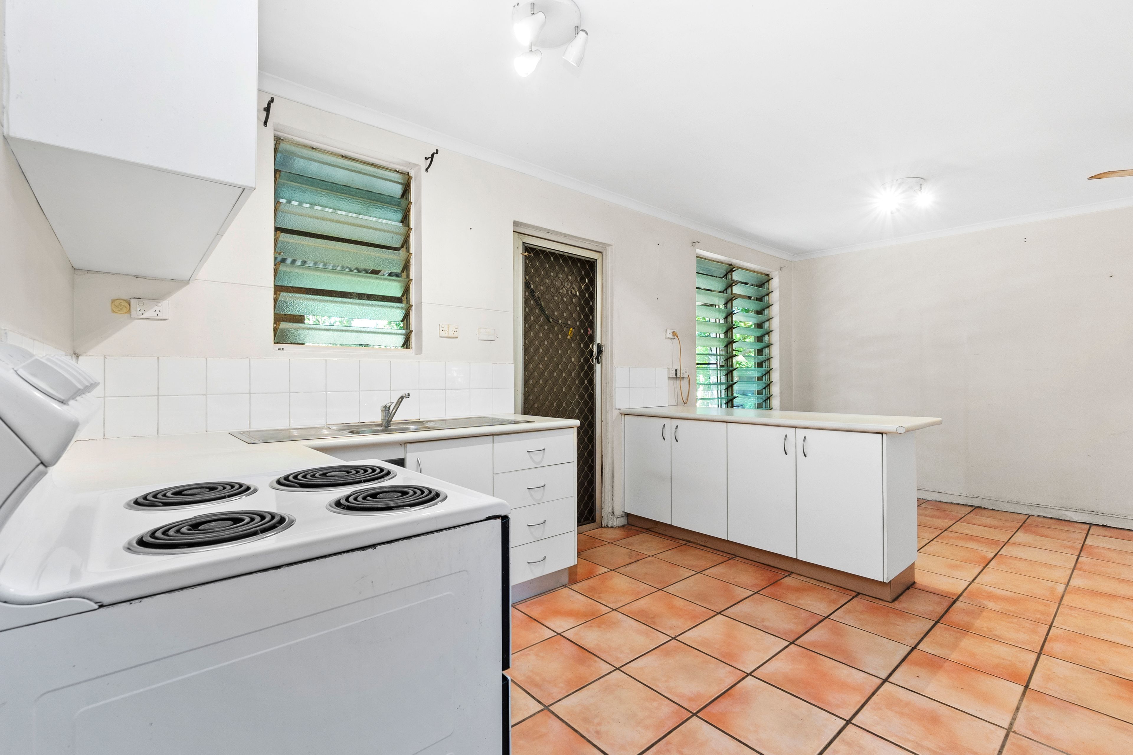 6 Dudley Street — photo 4 of 12