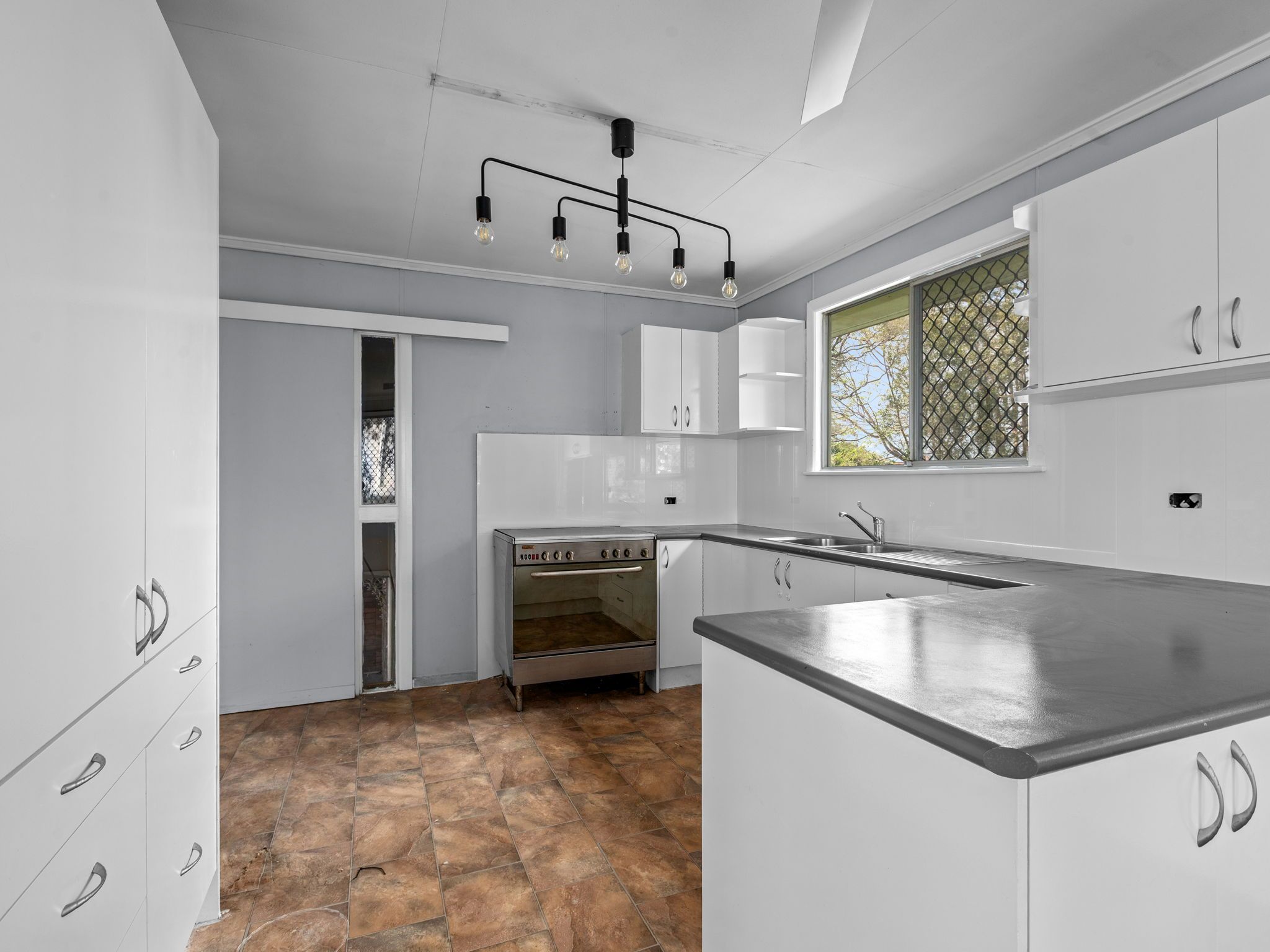 31 Lloyd George Street, Eastern Heights, QLD 4305