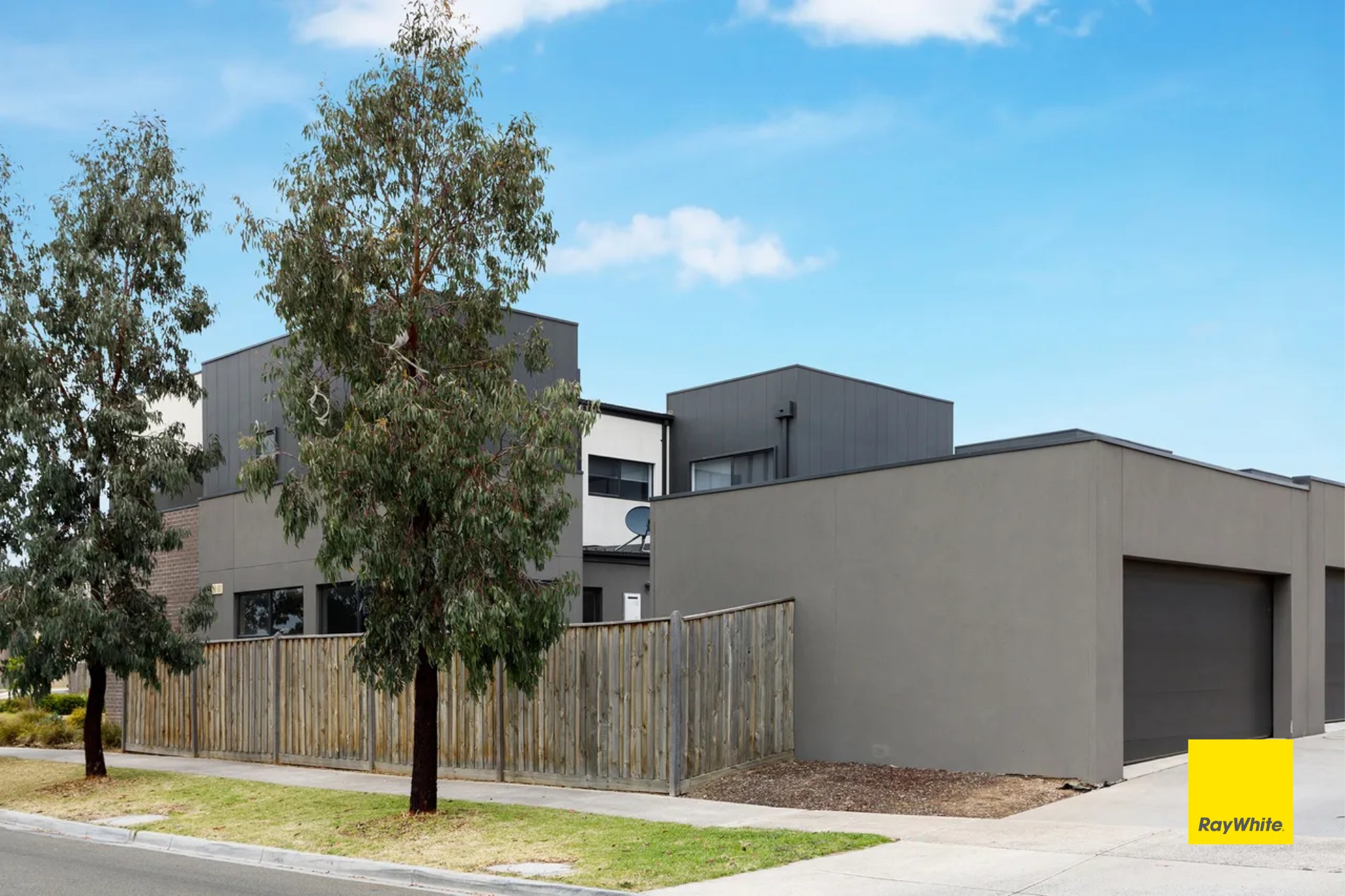 2 Sakura Walk, Point Cook, VIC 3030