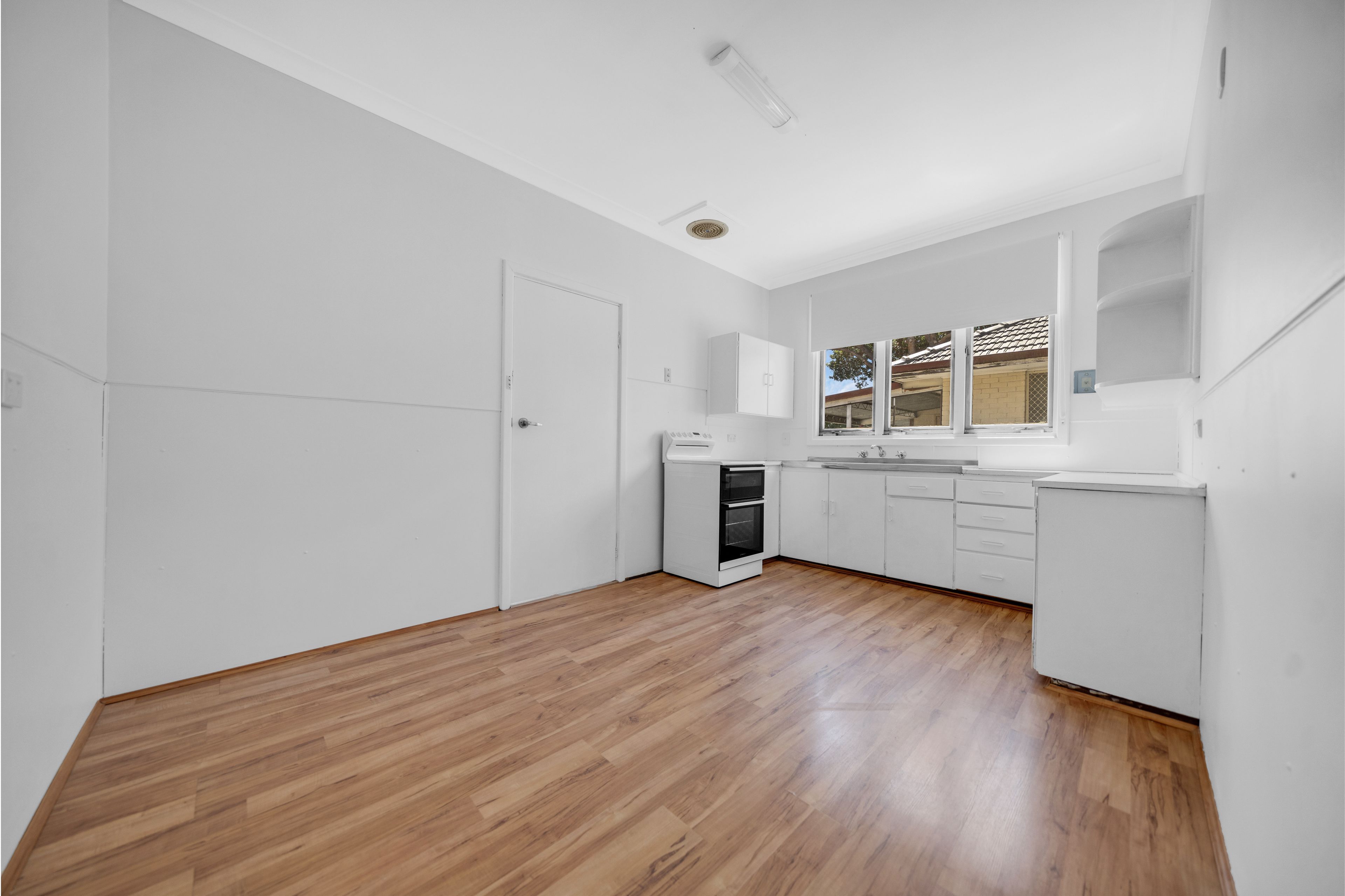 7 Hassett Street — photo 4 of 12