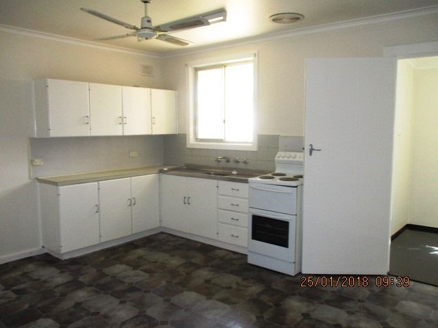 9 Civic Avenue, Waikerie, SA 5330