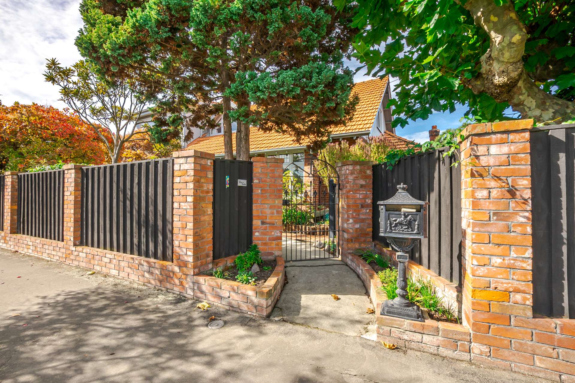 1 St Johns Avenue photo 1