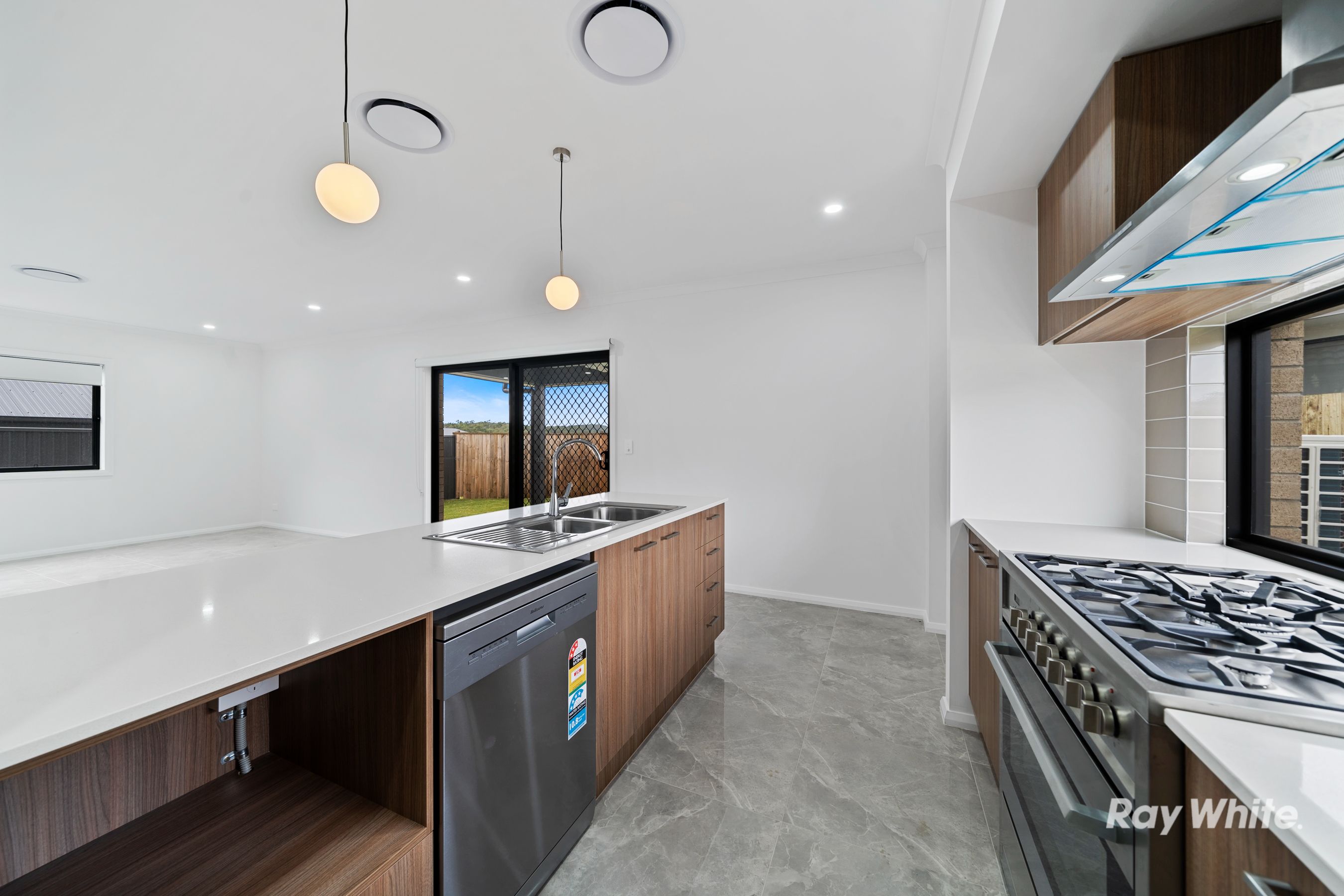 16 Gillies Way, South Ripley, QLD 4306