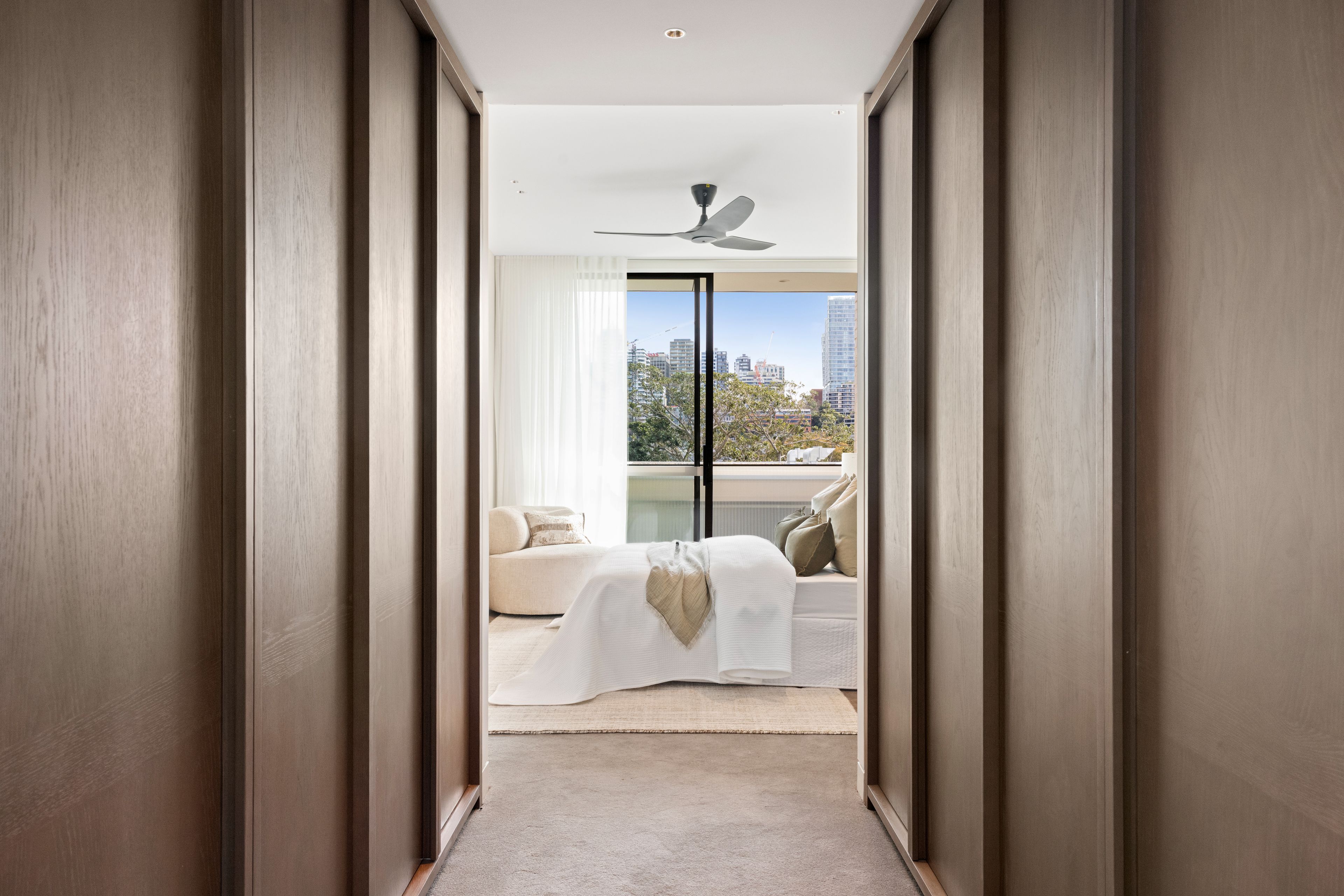 102/76 Ben Boyd Road — photo 8 of 18