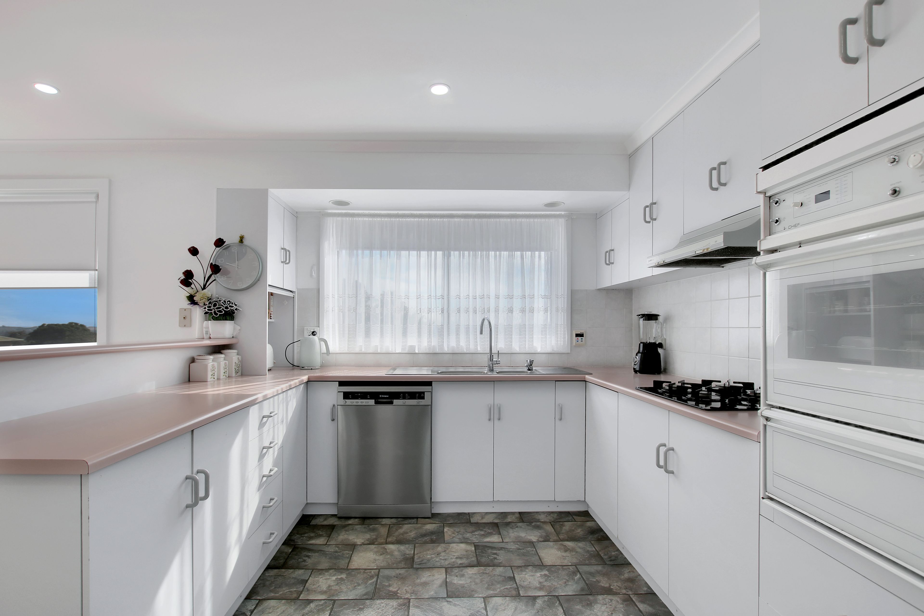 26 Marschall Street — photo 8 of 28