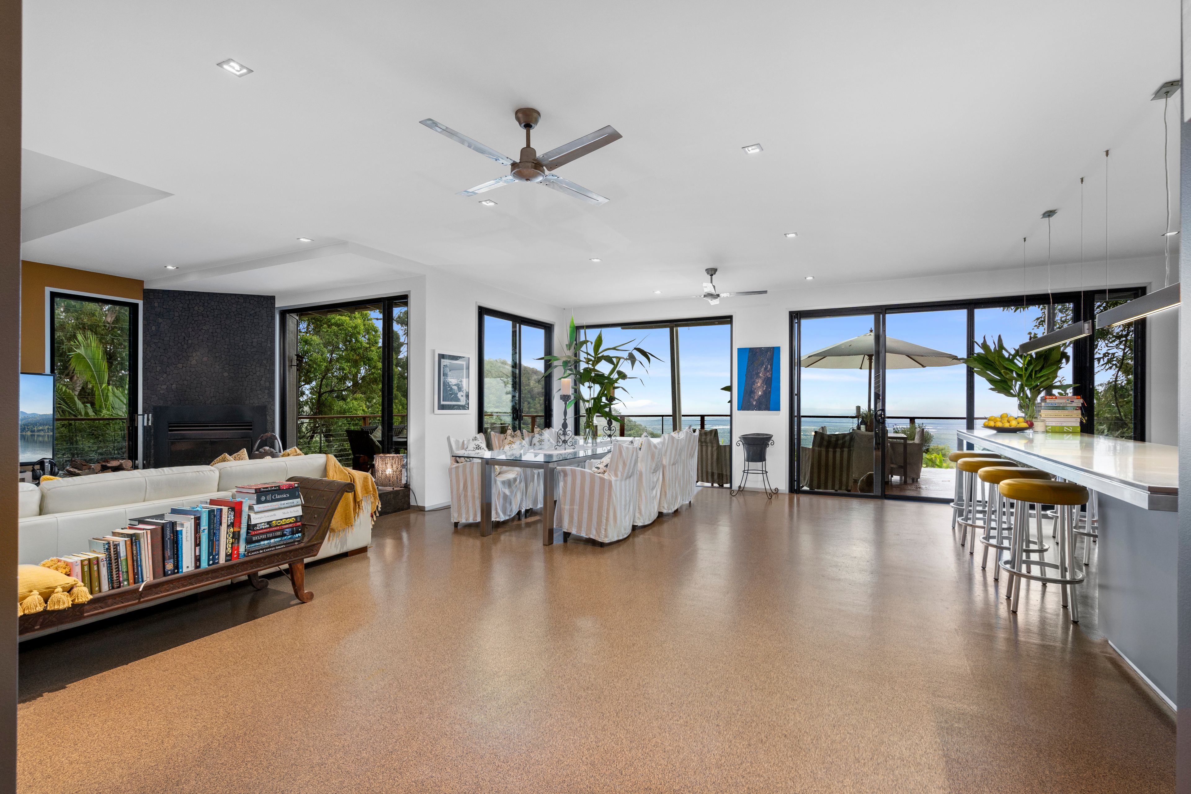 336 Wongawallan Drive — photo 15 of 30