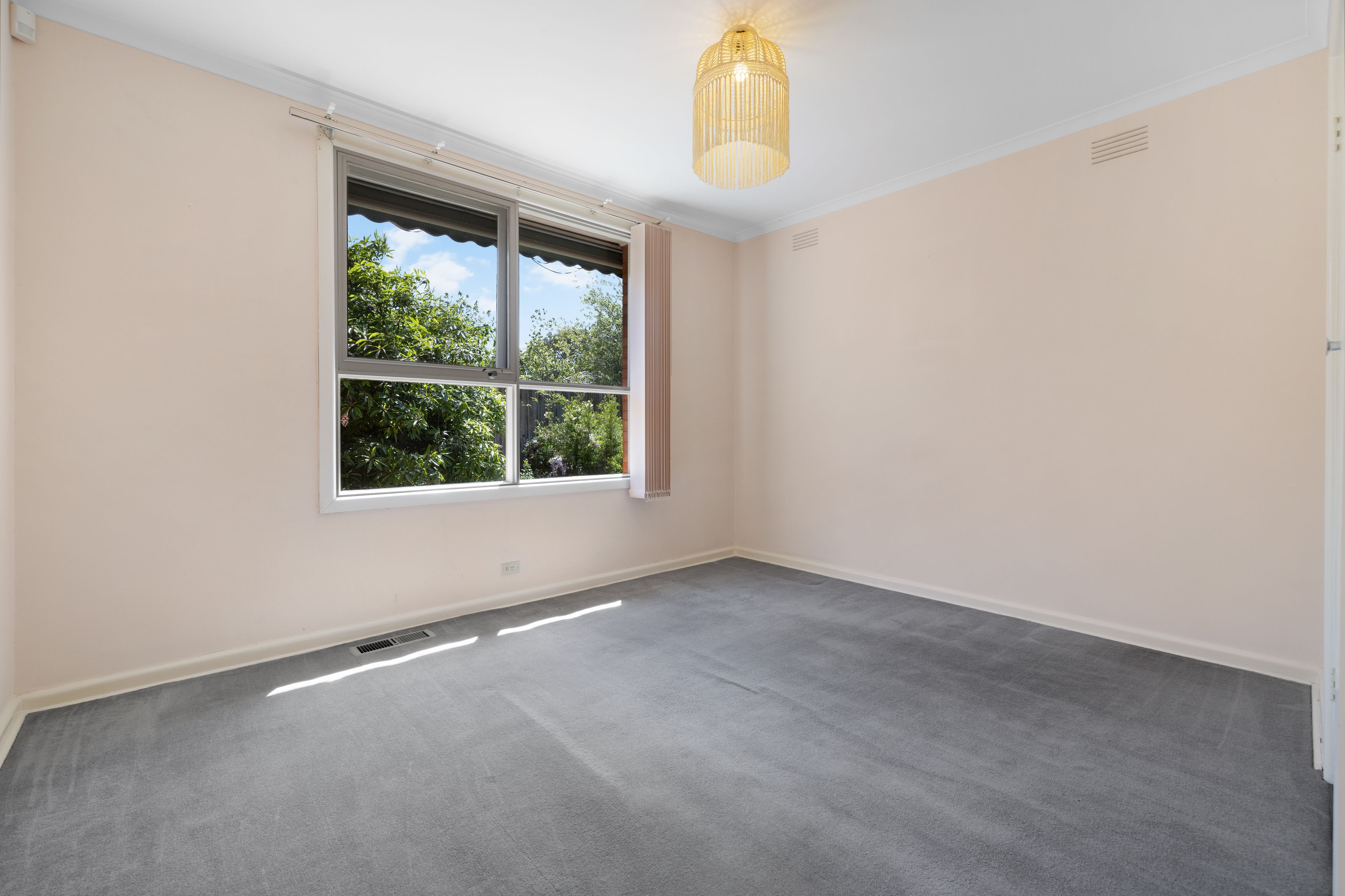 21 Freda Avenue — photo 11 of 17
