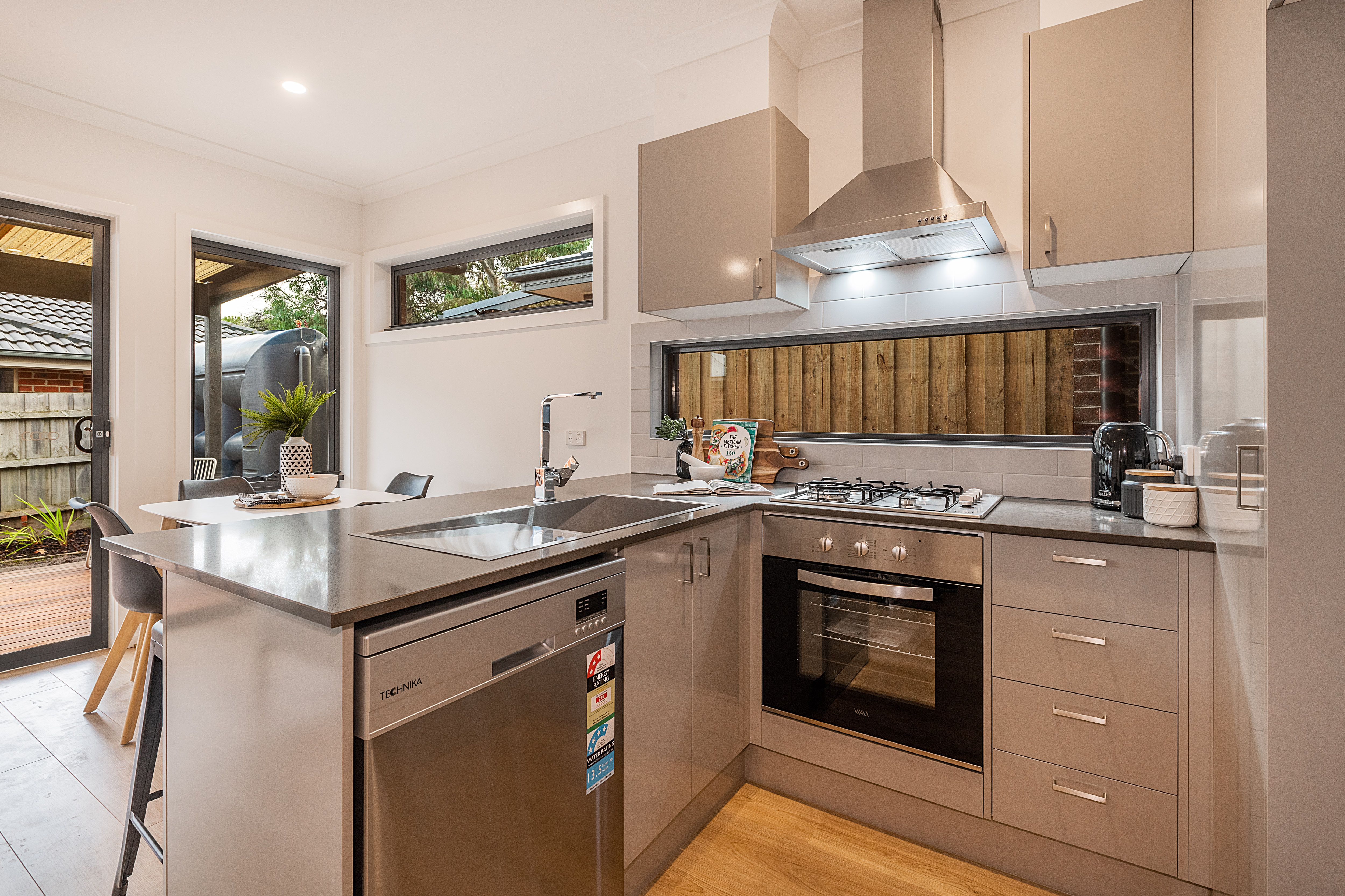 29B Johnson Drive, Ferntree Gully, VIC 3156