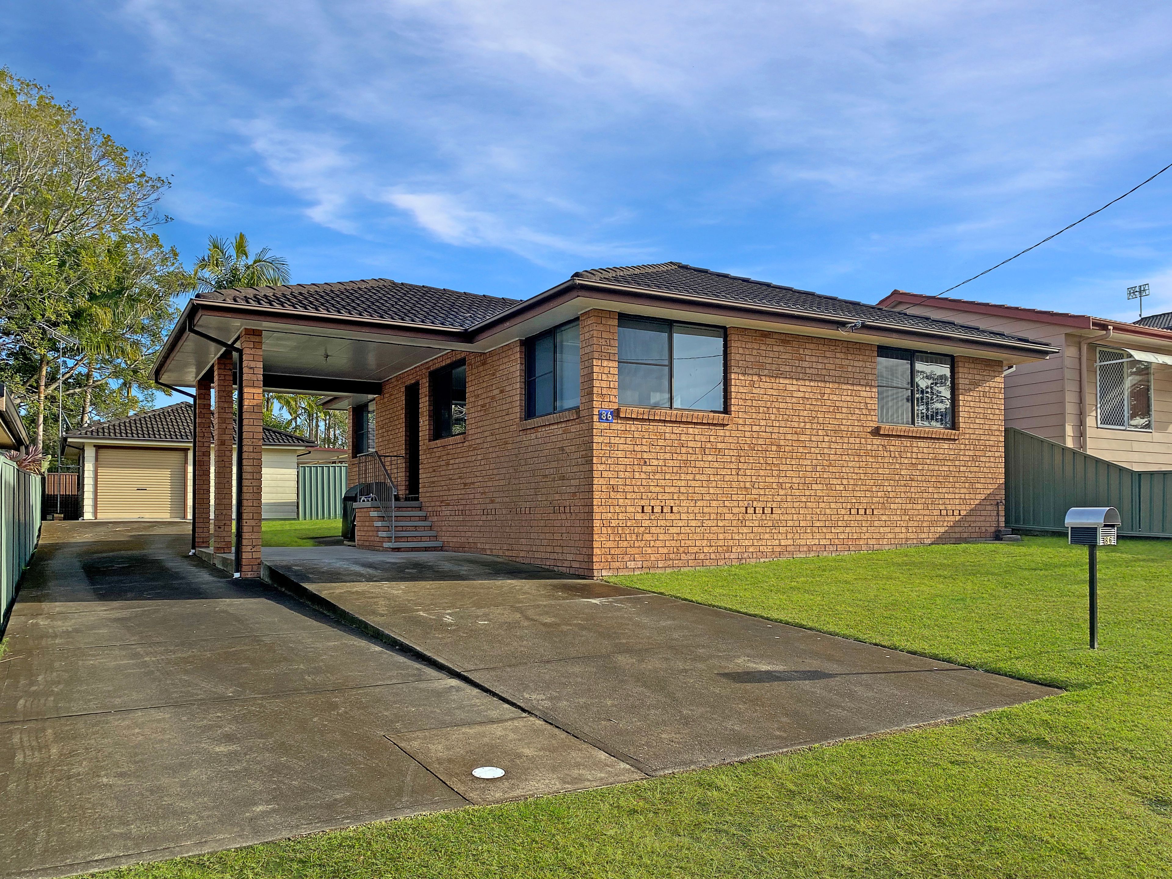 86 Coonanga Avenue — photo from Ray White Thompson Partners