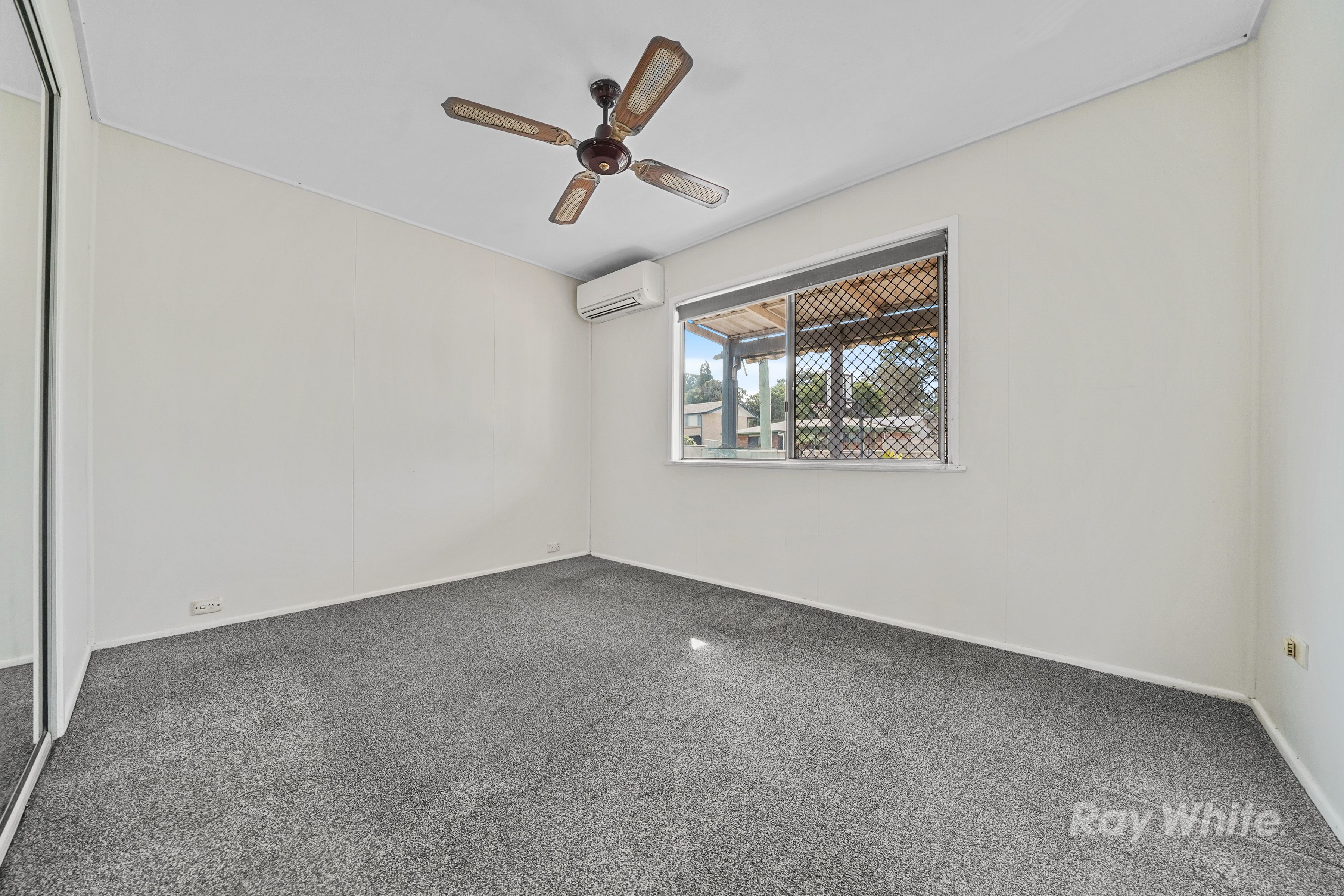 13 Sylvia Street — photo 6 of 14