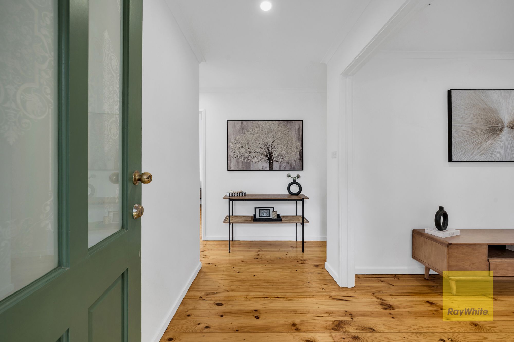 9 Lloyd Street — photo 2 of 20